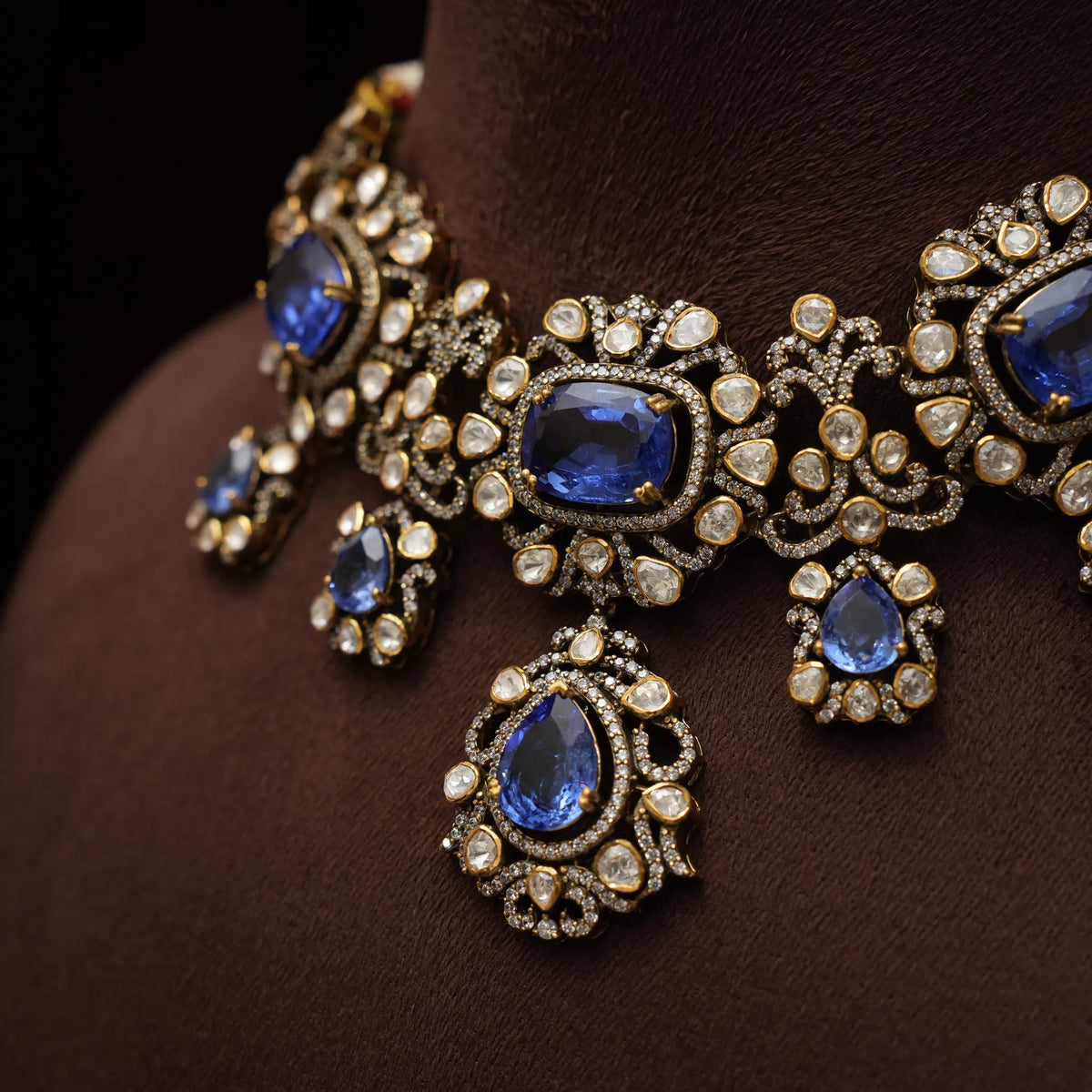 Riaanvi Silver Moissantie Choker - Blue