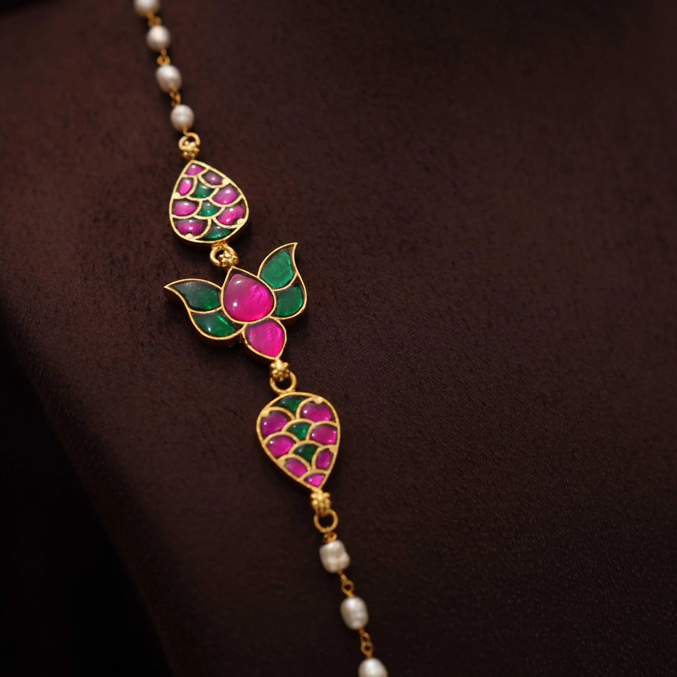 Rusha Silver Mugappu Chain - Banu