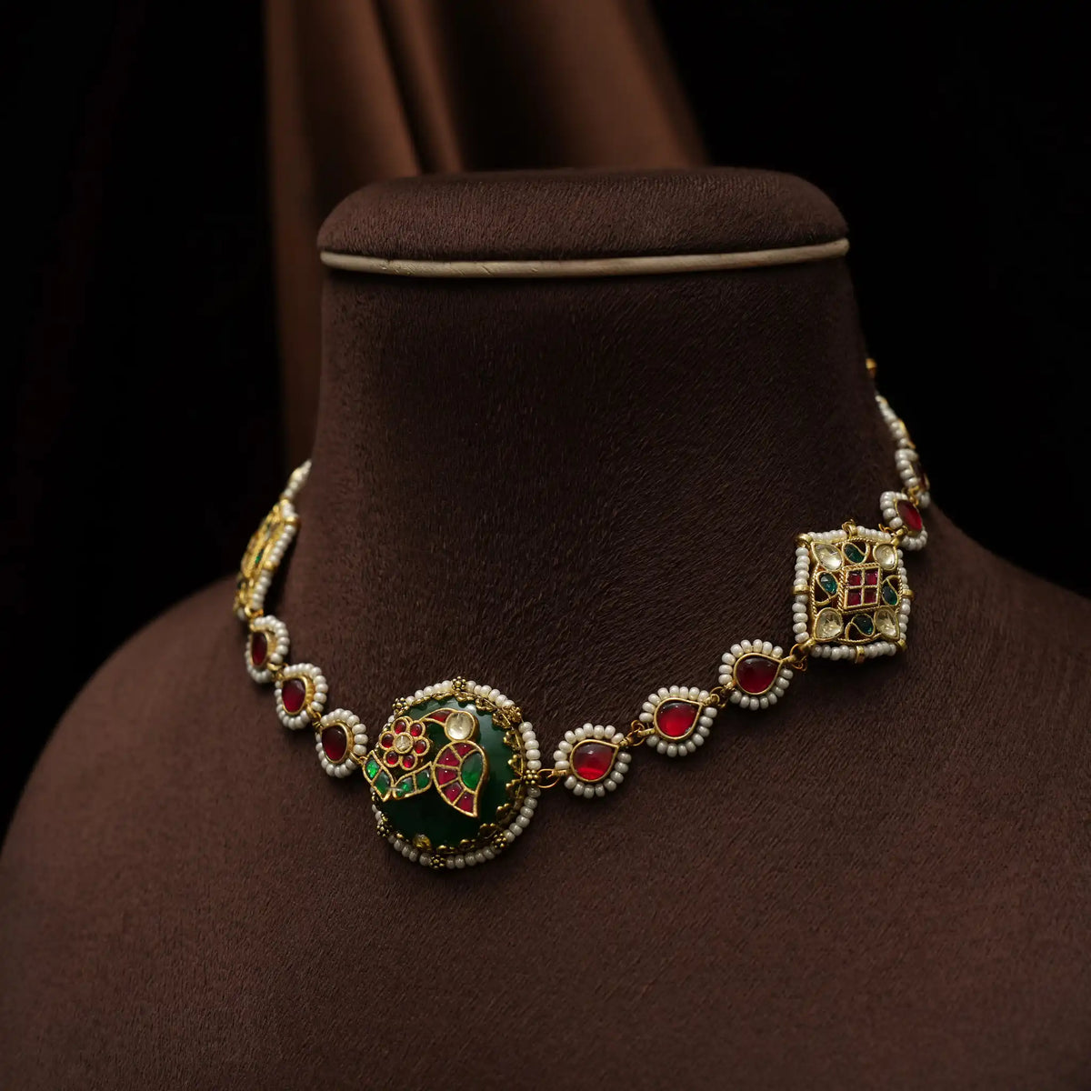 Apeshka Polki Choker - Swina