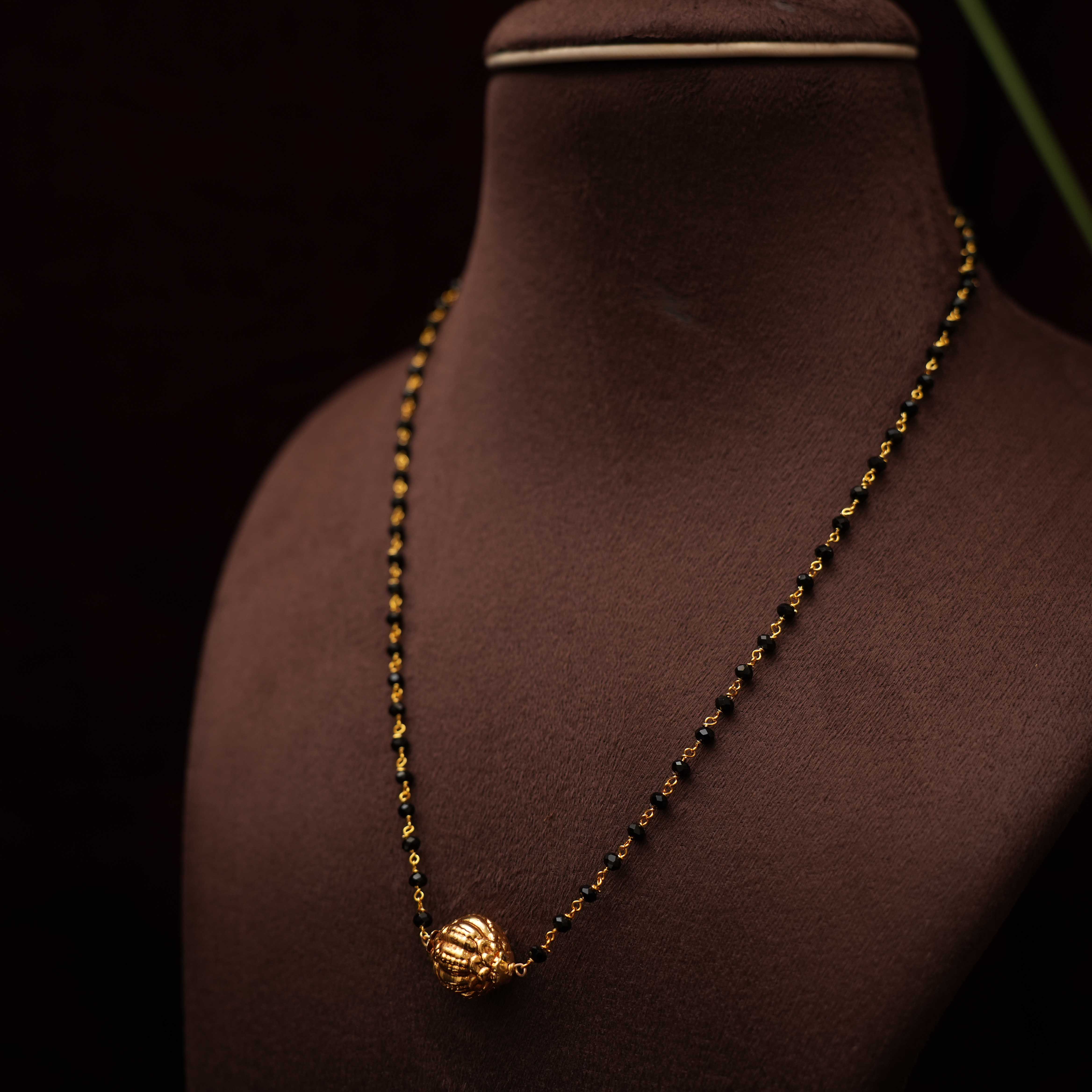 Sujitha Minimal Necklace - Rimli Boutique