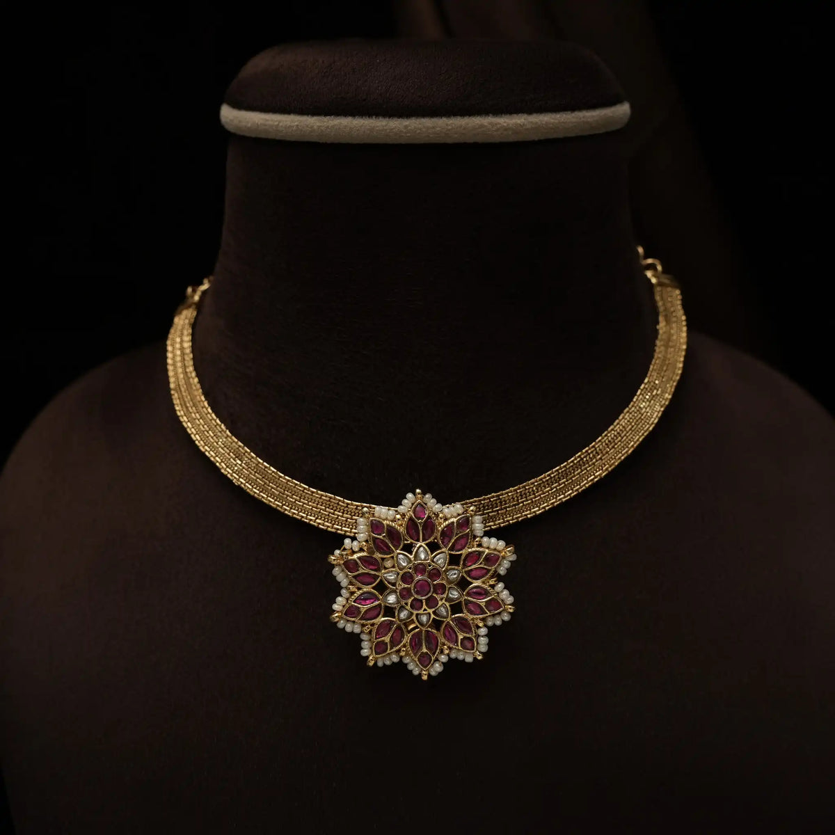 Hasna Antique Short Necklace - Red