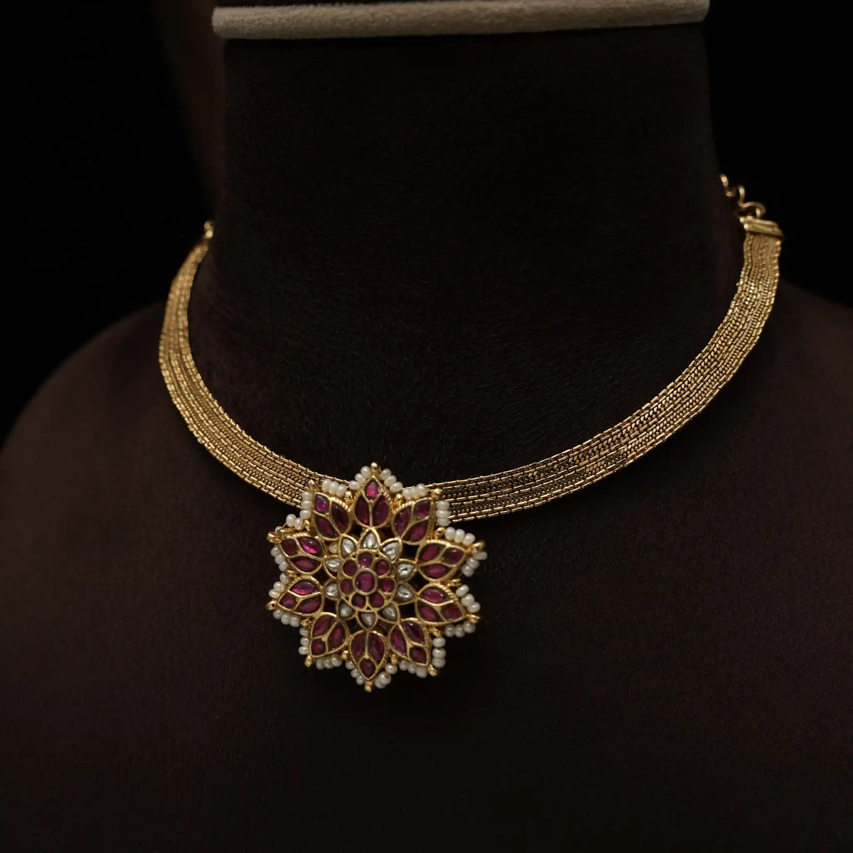 Hasna Antique Short Necklace - Red