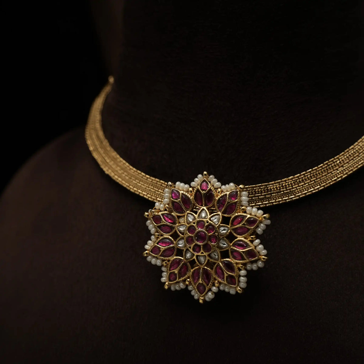 Hasna Antique Short Necklace - Red