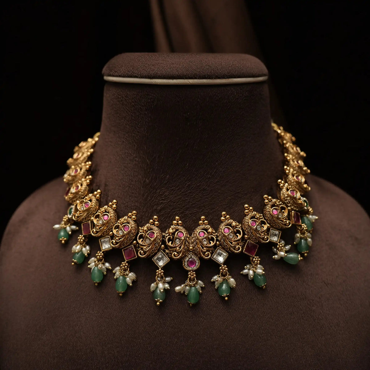Vieveka Antique Necklace - Red & White