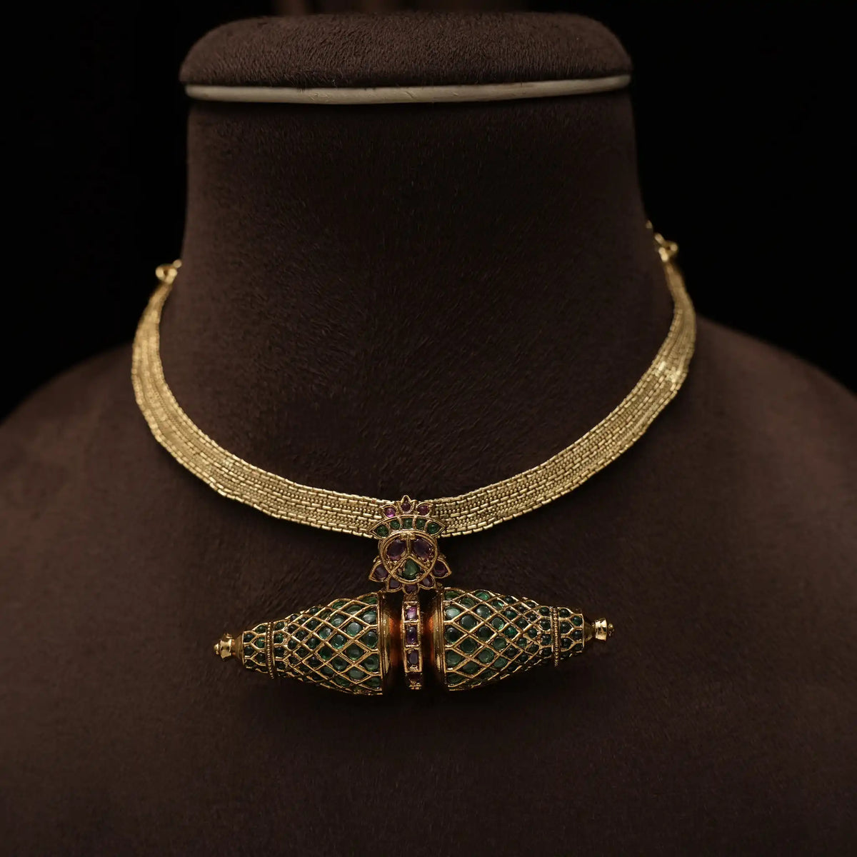 Kaviya Antique Necklace - Green & Red