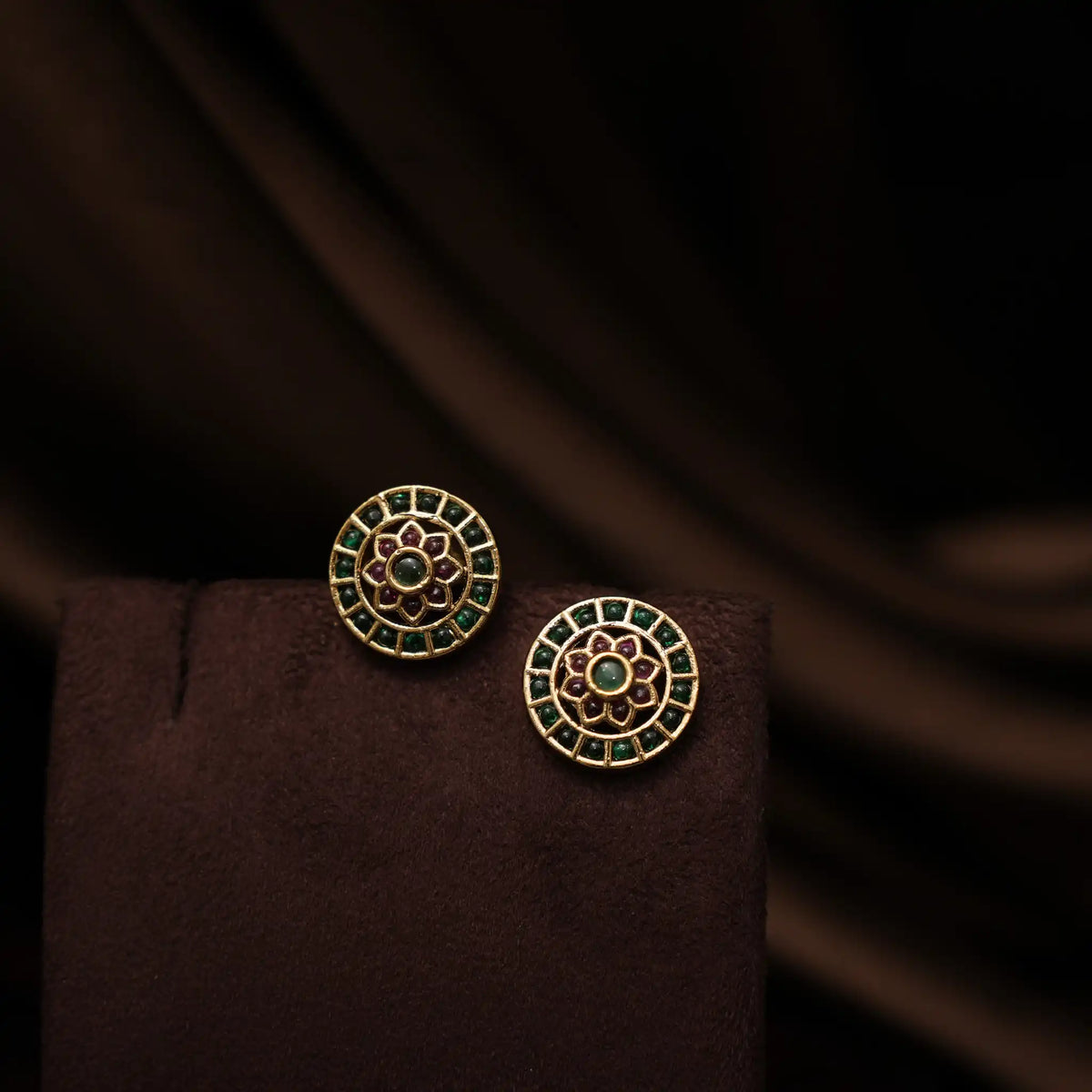 Kaviya Antique Necklace - Green & Red
