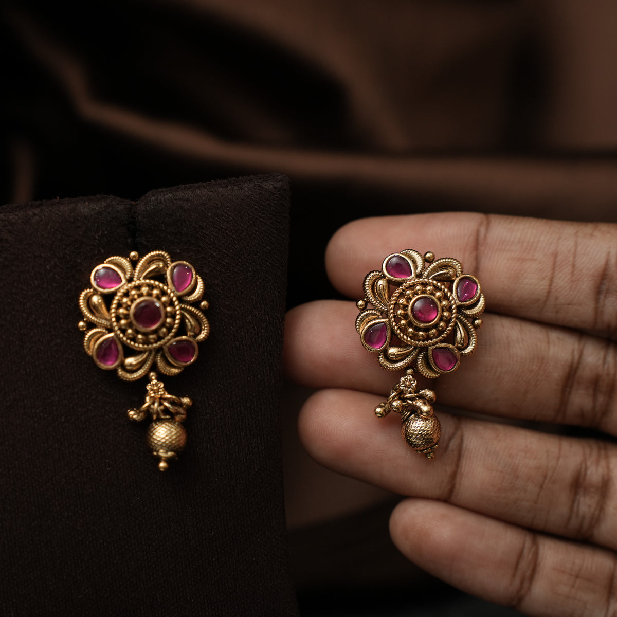 Sanjana Antique Ear Stud - Red