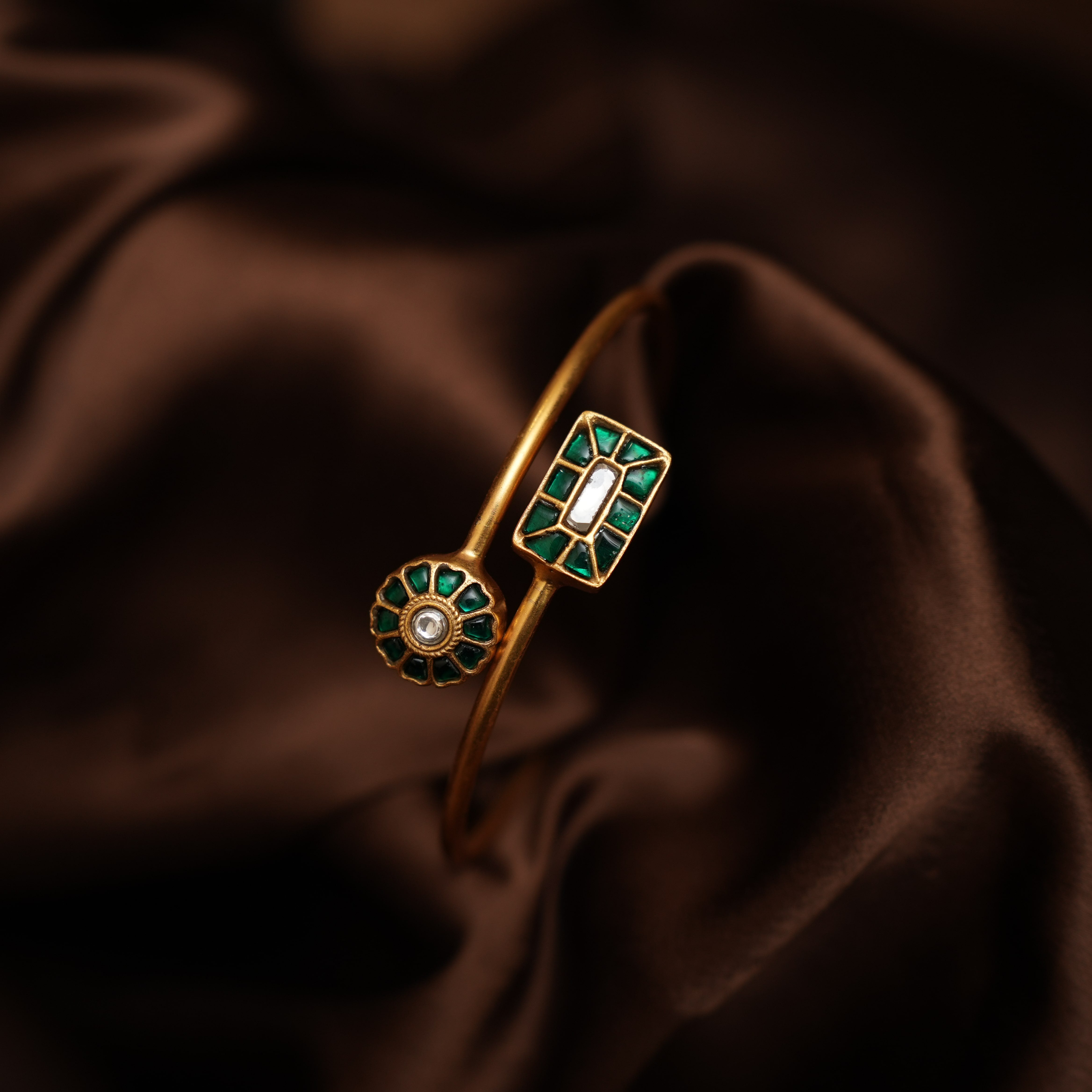 Hanvika Silver Kada Bangle - Green 2 - Rimli Boutique