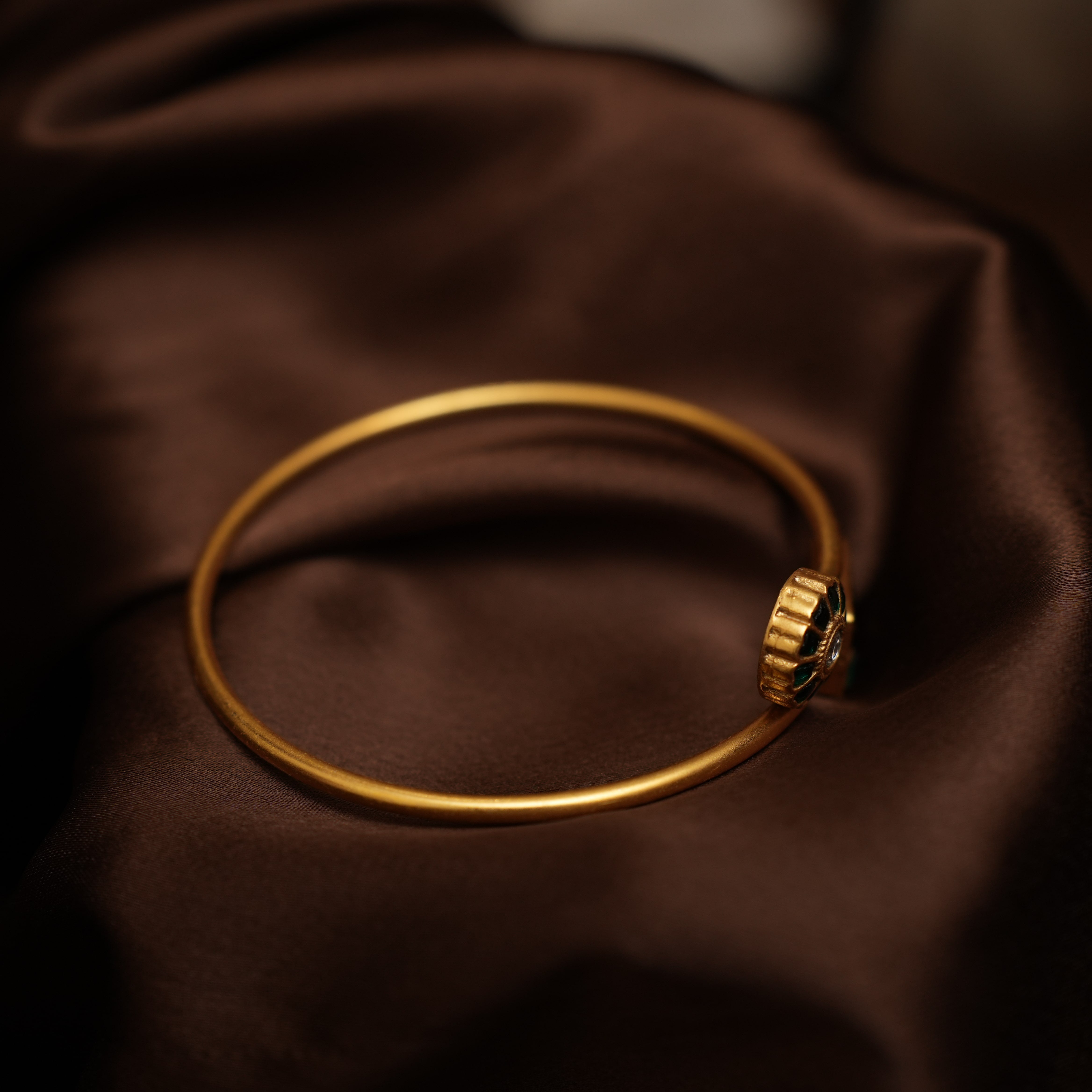 Hanvika Silver Kada Bangle - Green 2 - Rimli Boutique