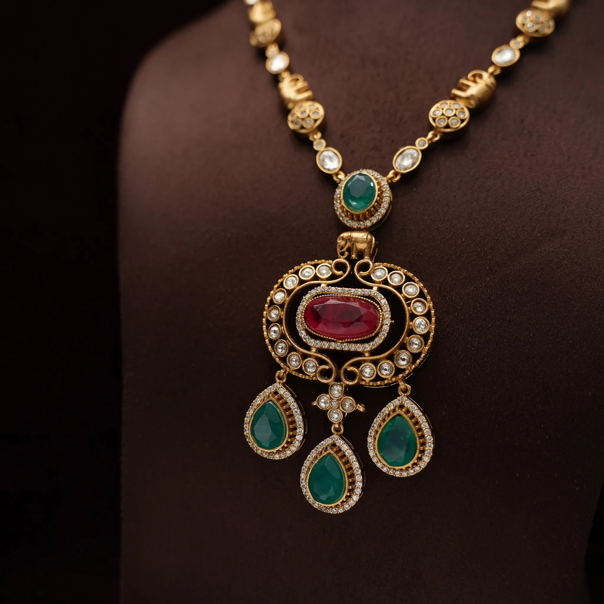 Reyana Victorian Kundan Necklace - Emerald Green