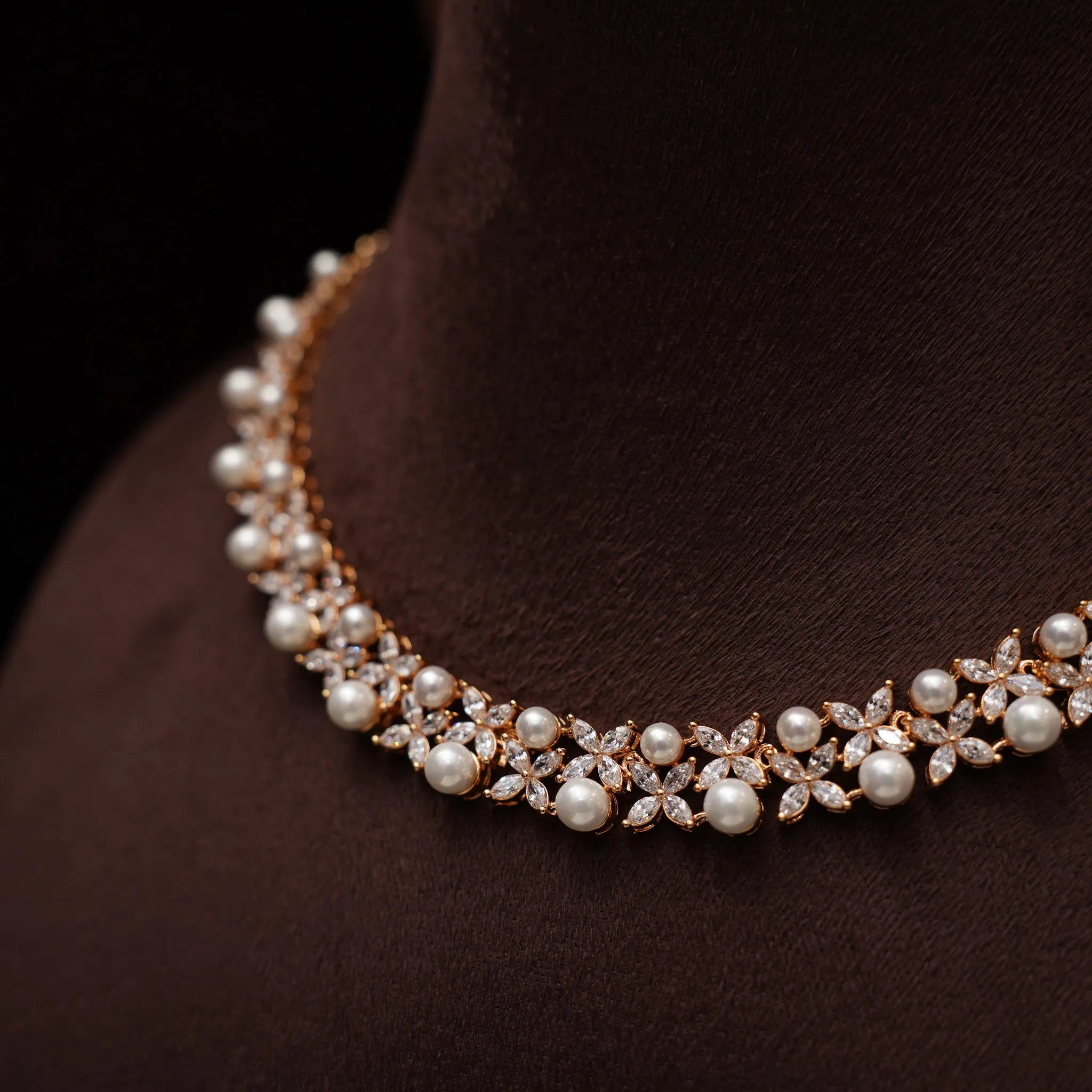 Saanvi Zircon Necklace