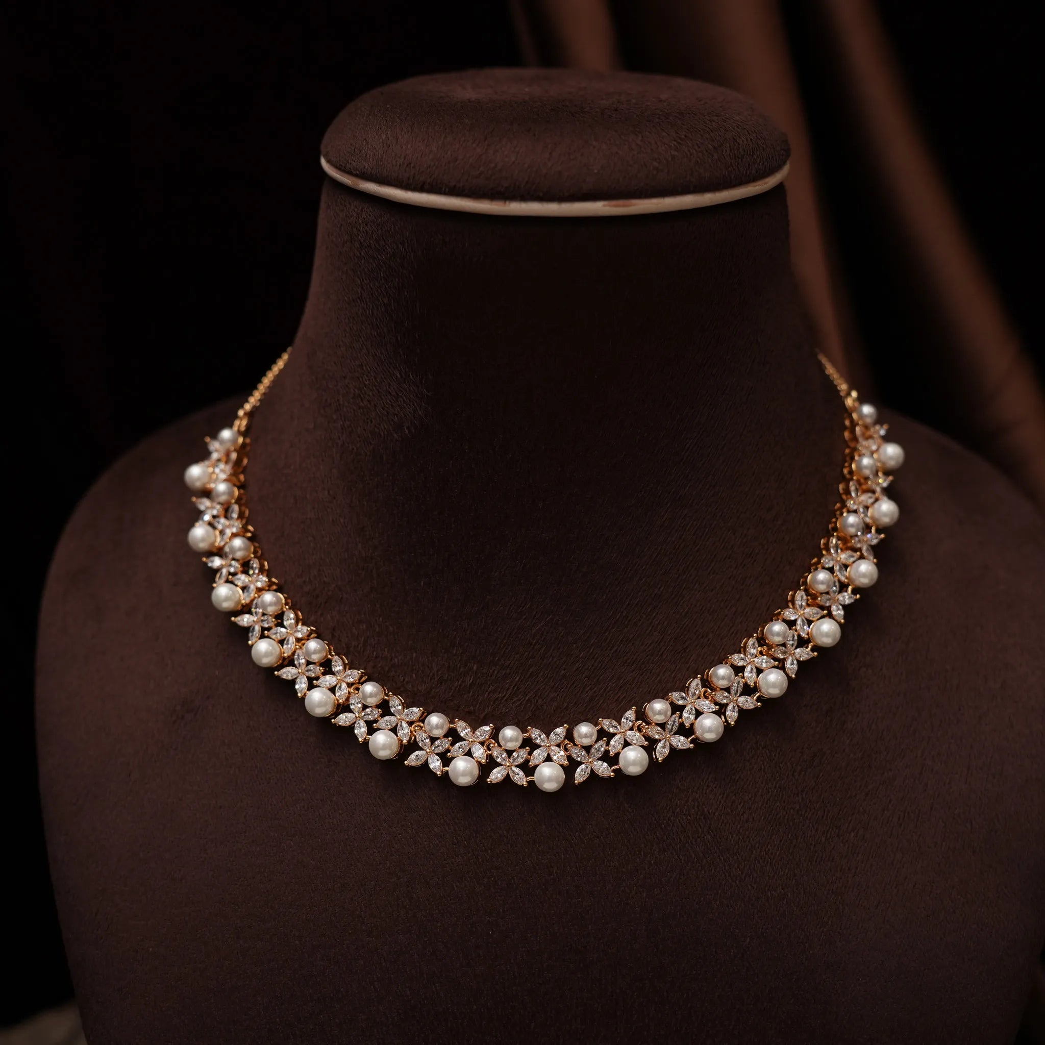 Saanvi Zircon Necklace