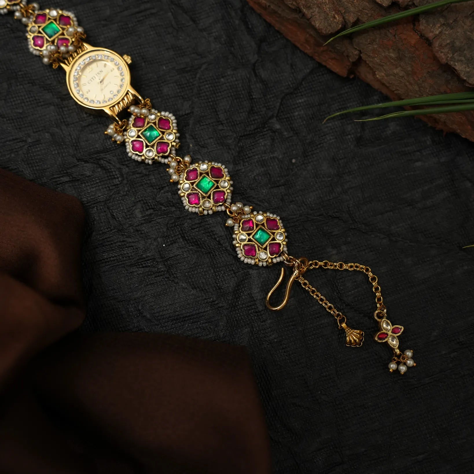Sahana Polki Watch