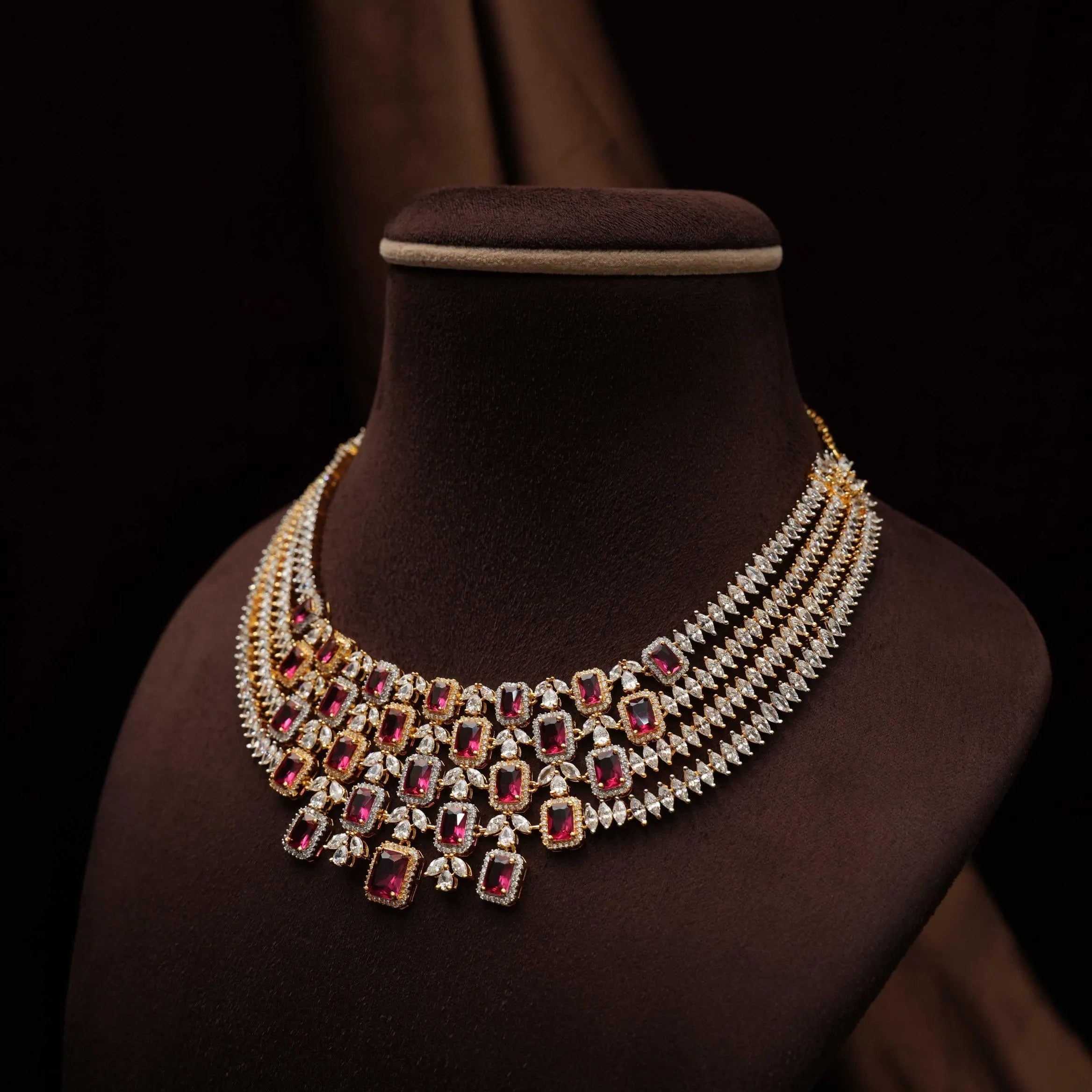 Sahinta Zircon Necklace - Red