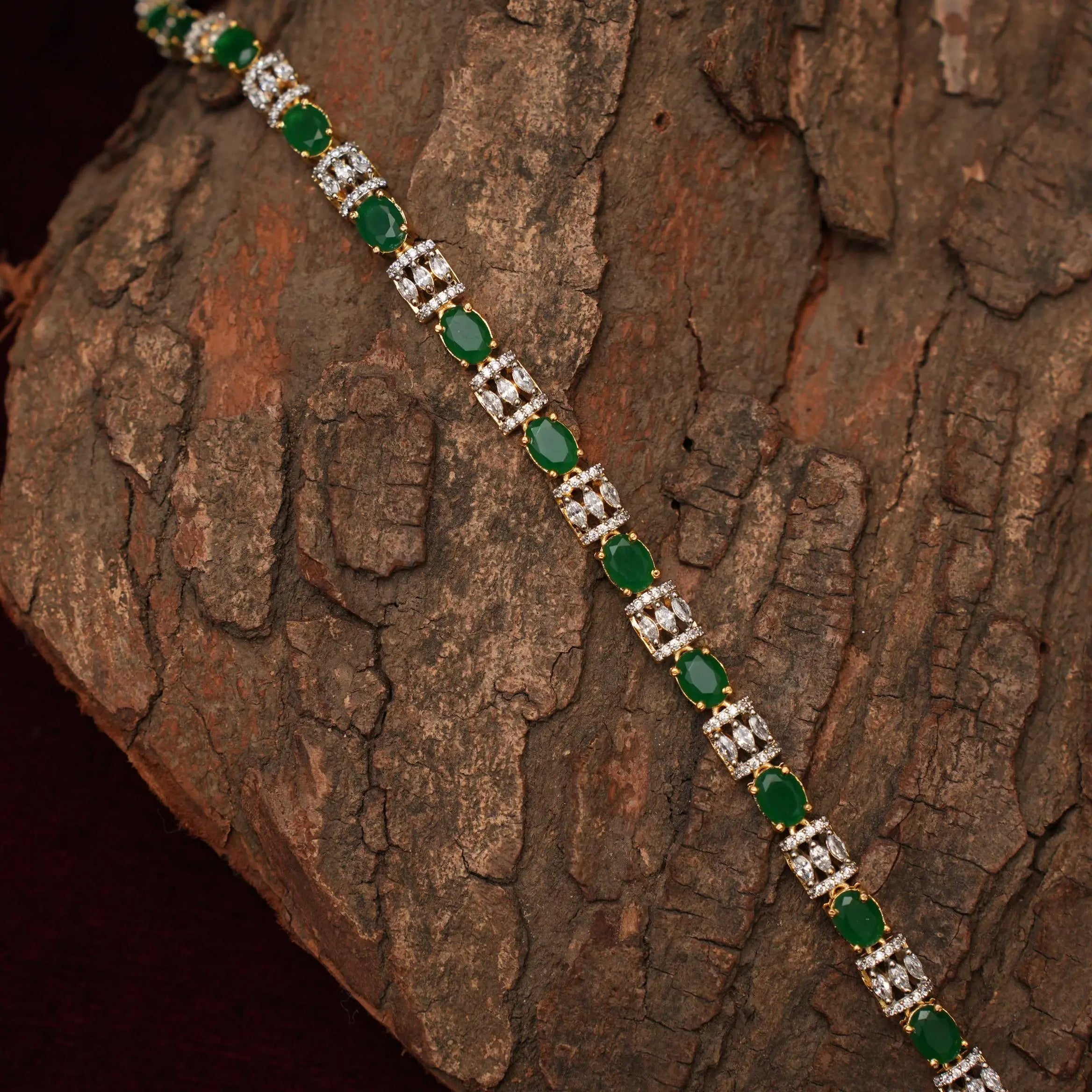 Sainu Zircon Hip Belt - Green