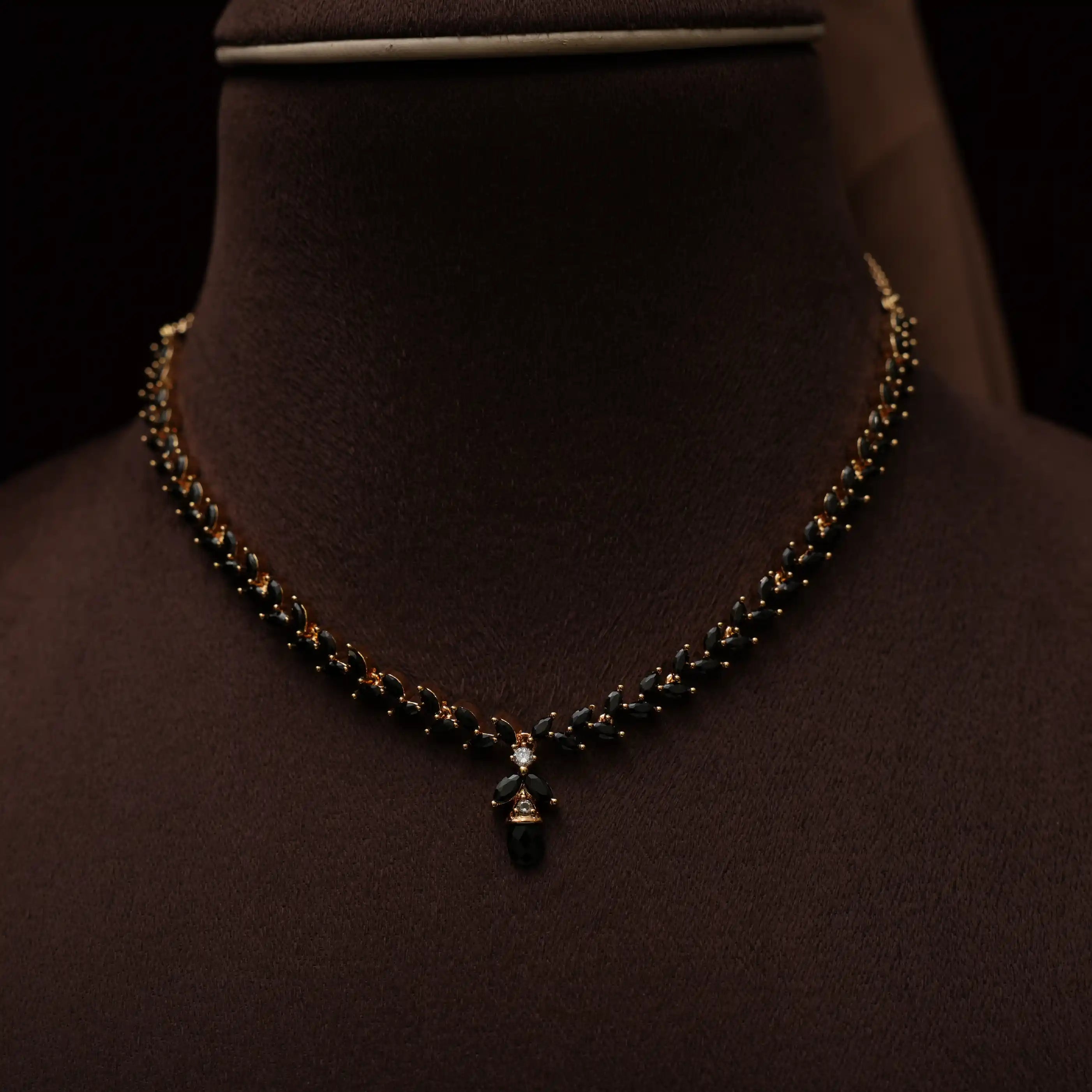 Sakti Zircon Necklace - Black