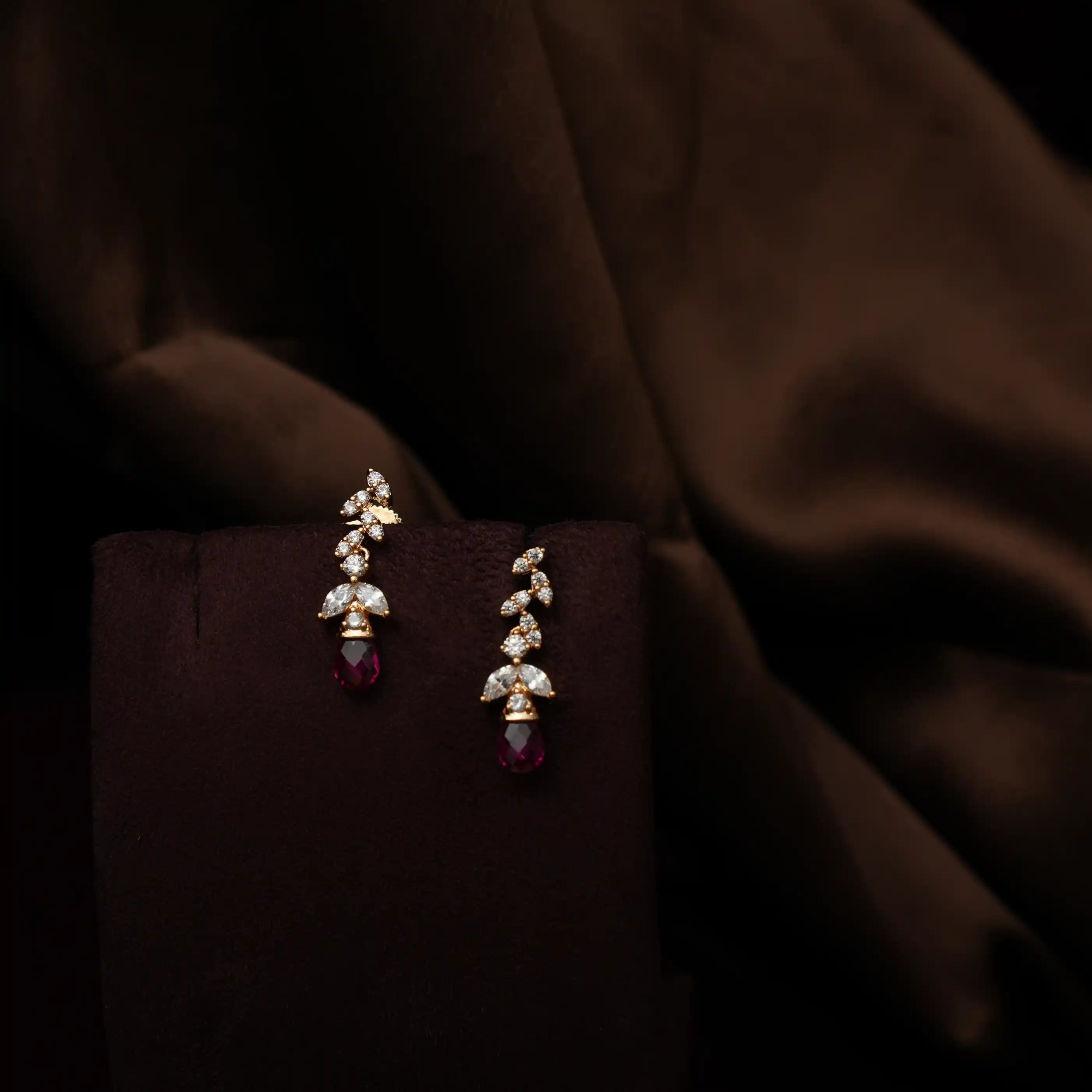 Sakti Zircon Necklace - White & Red