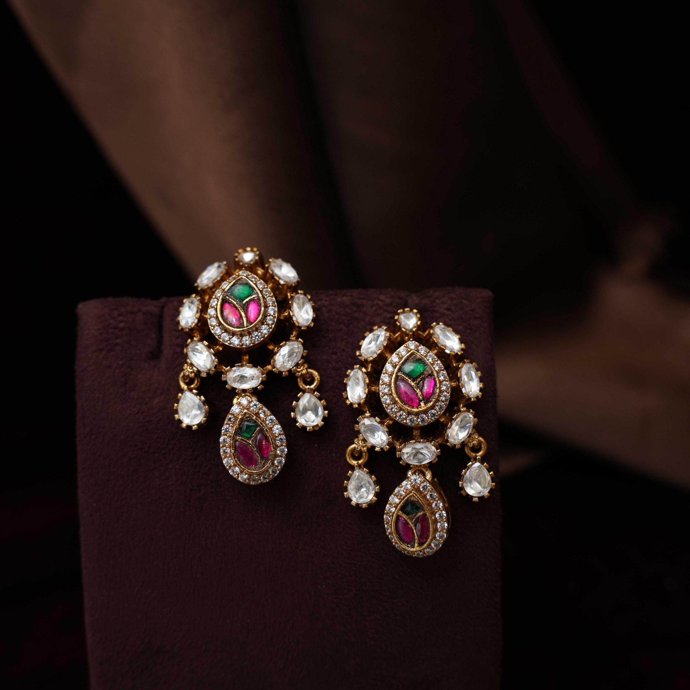 Samaira Victorian Polki Necklace - Red