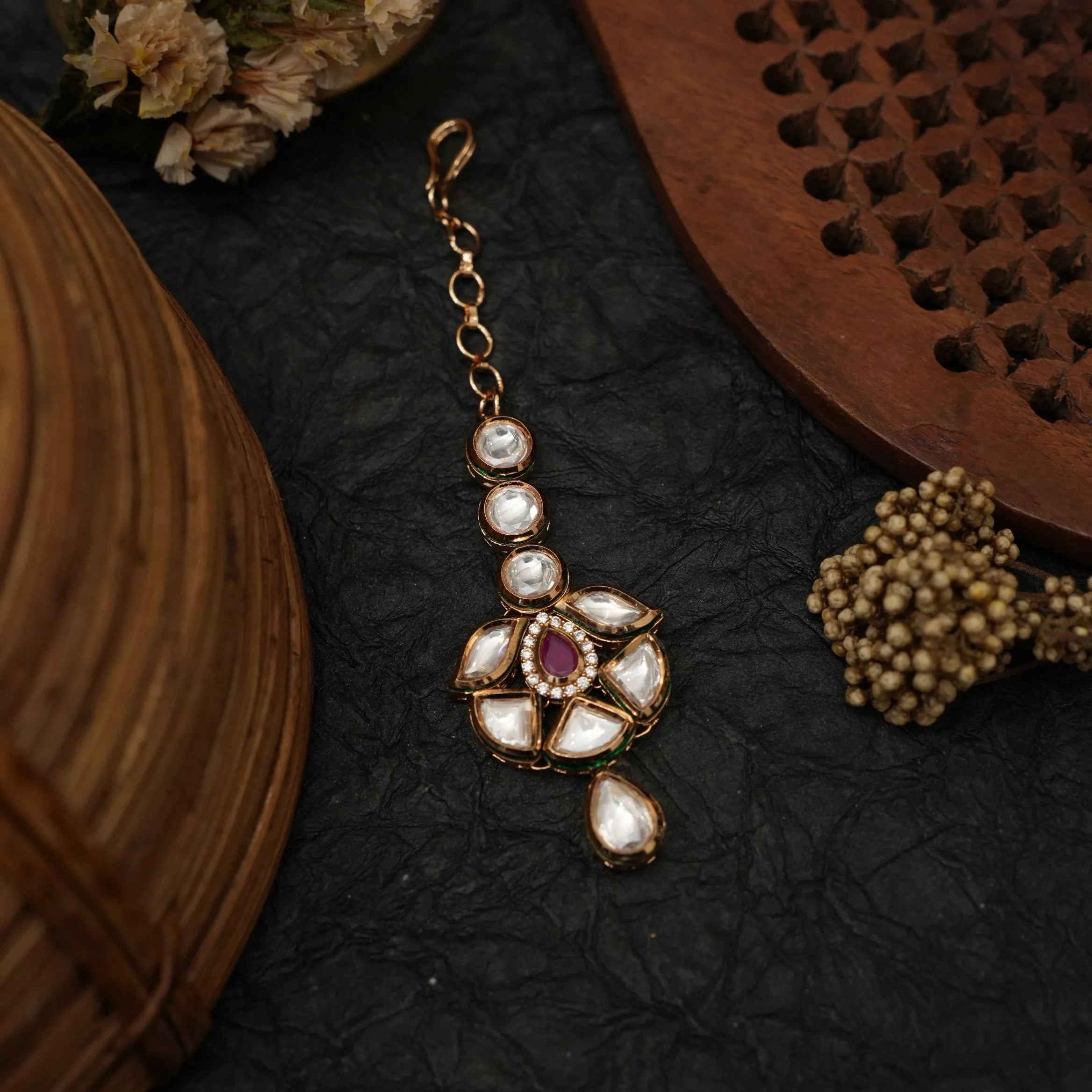 Samriddhi Kundan Tikka - Red