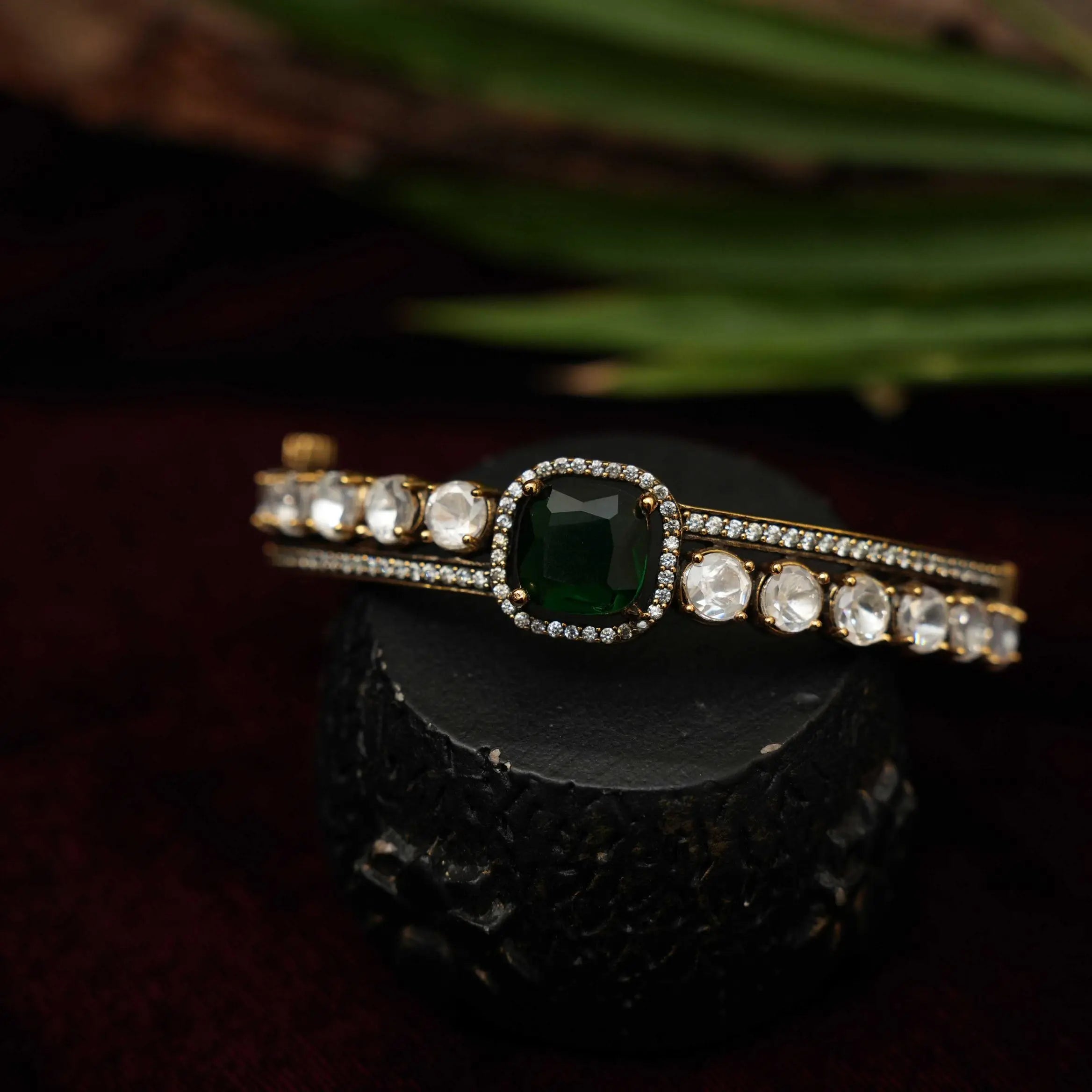 Samyukta Victorian Bracelet - Green