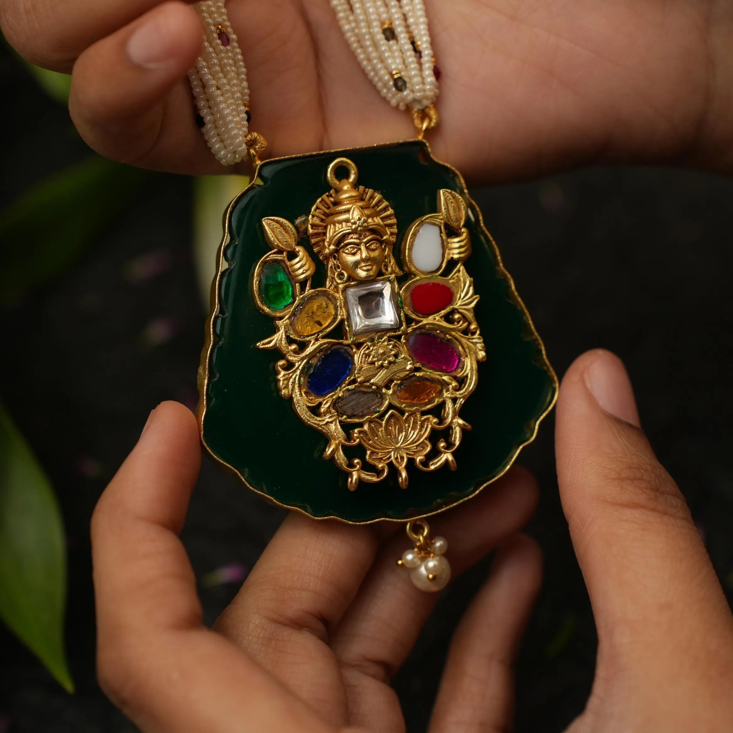 Sashwat Pearl Polki Necklace