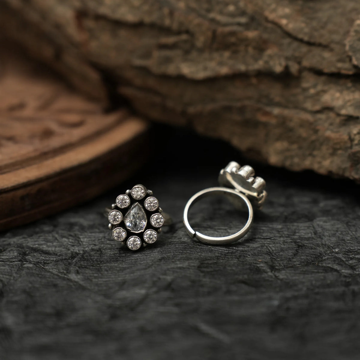 Satvika Silver Toe Ring - White