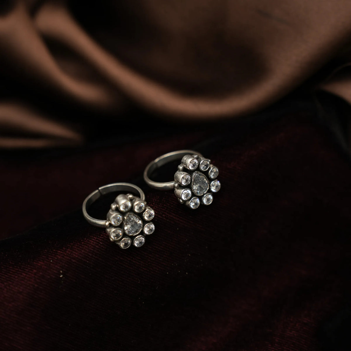 Satvika Silver Toe Ring - White