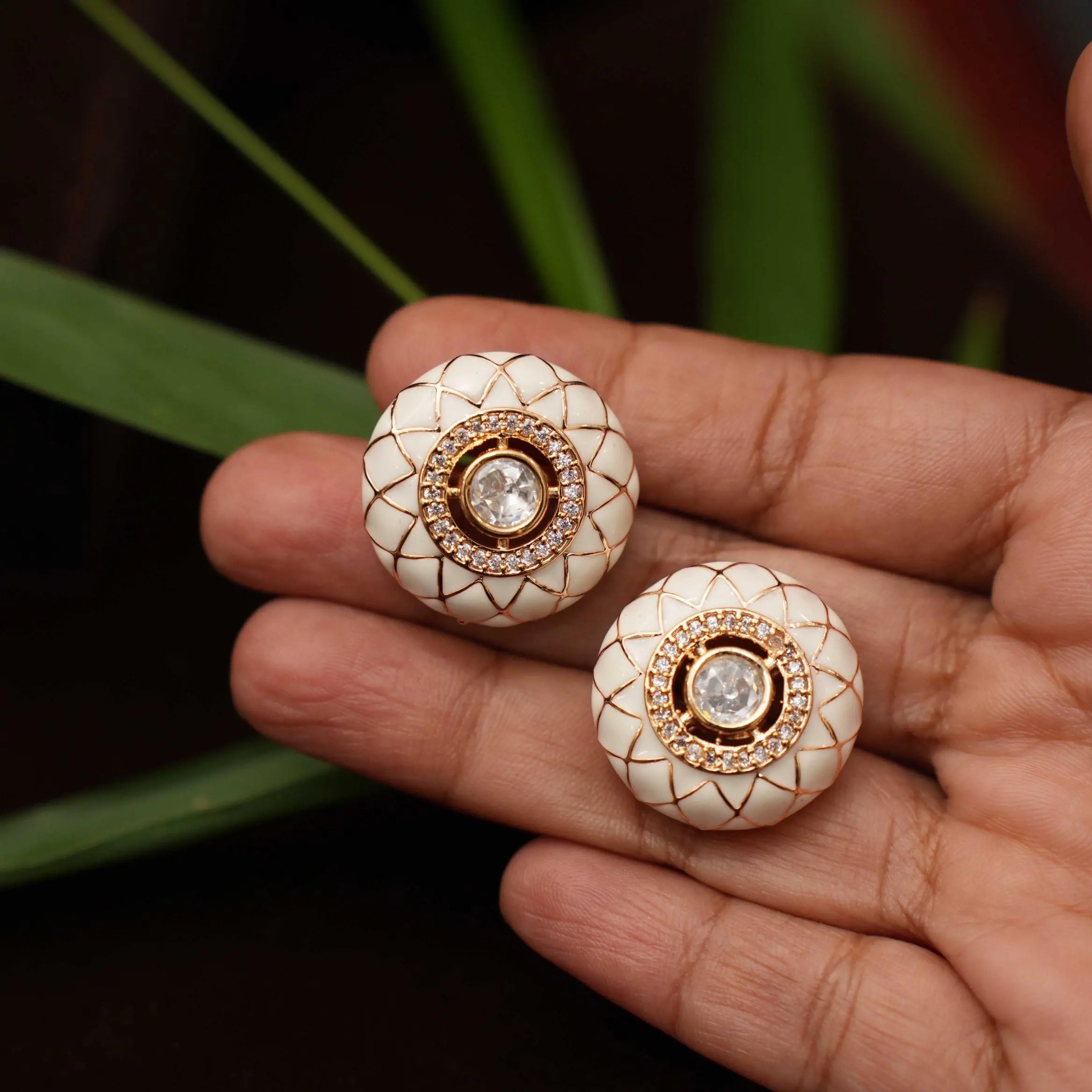 Satya Polki Ear Stud - Cream