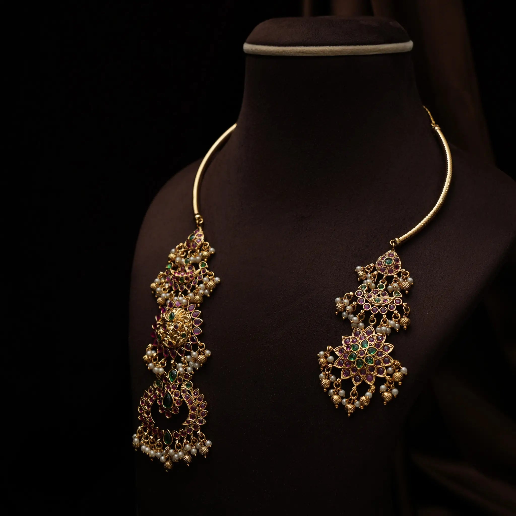 Sharanya Asymmetrical Hasli Necklace