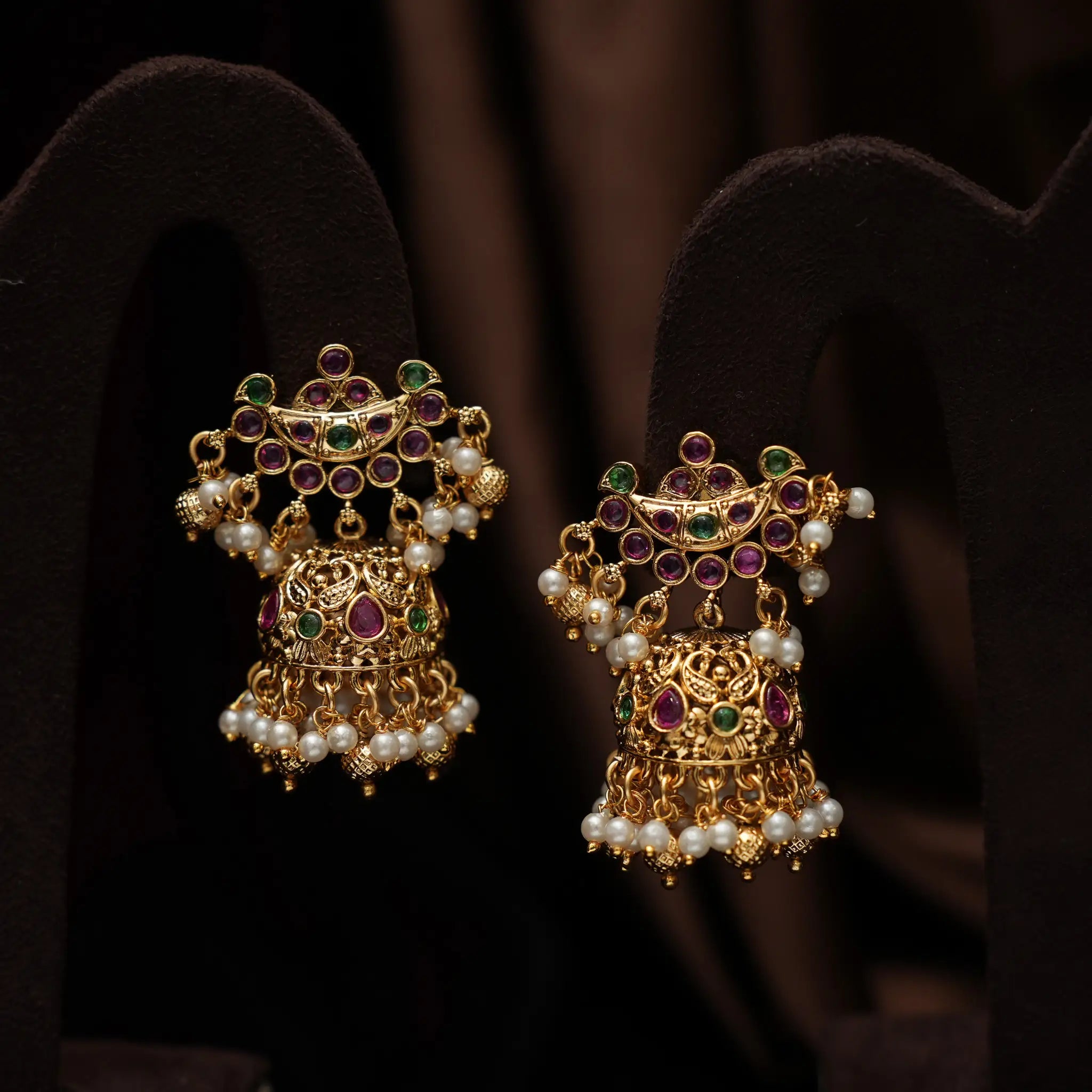 Sharanya Asymmetrical Hasli Necklace