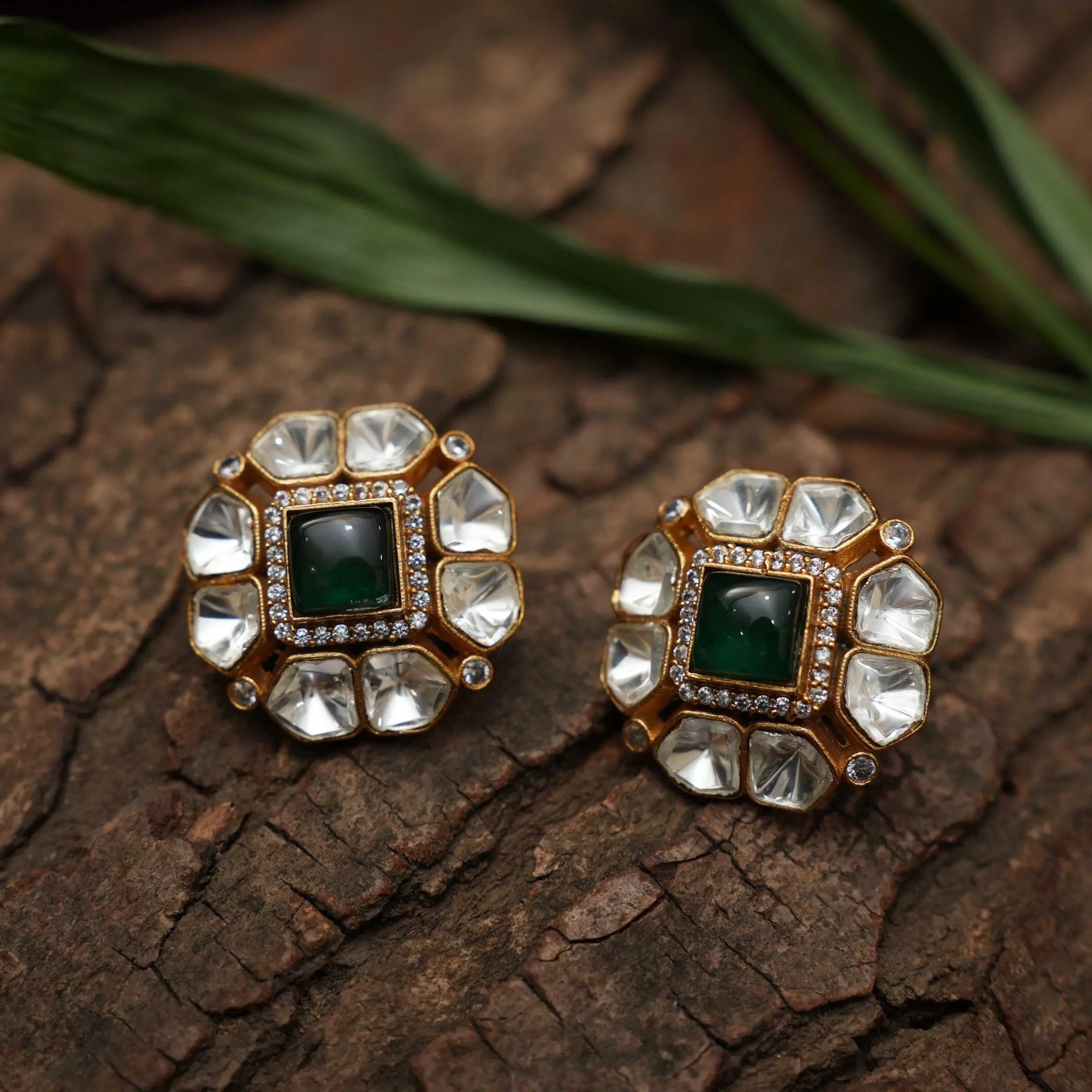 Sharvi Polki Ear Stud