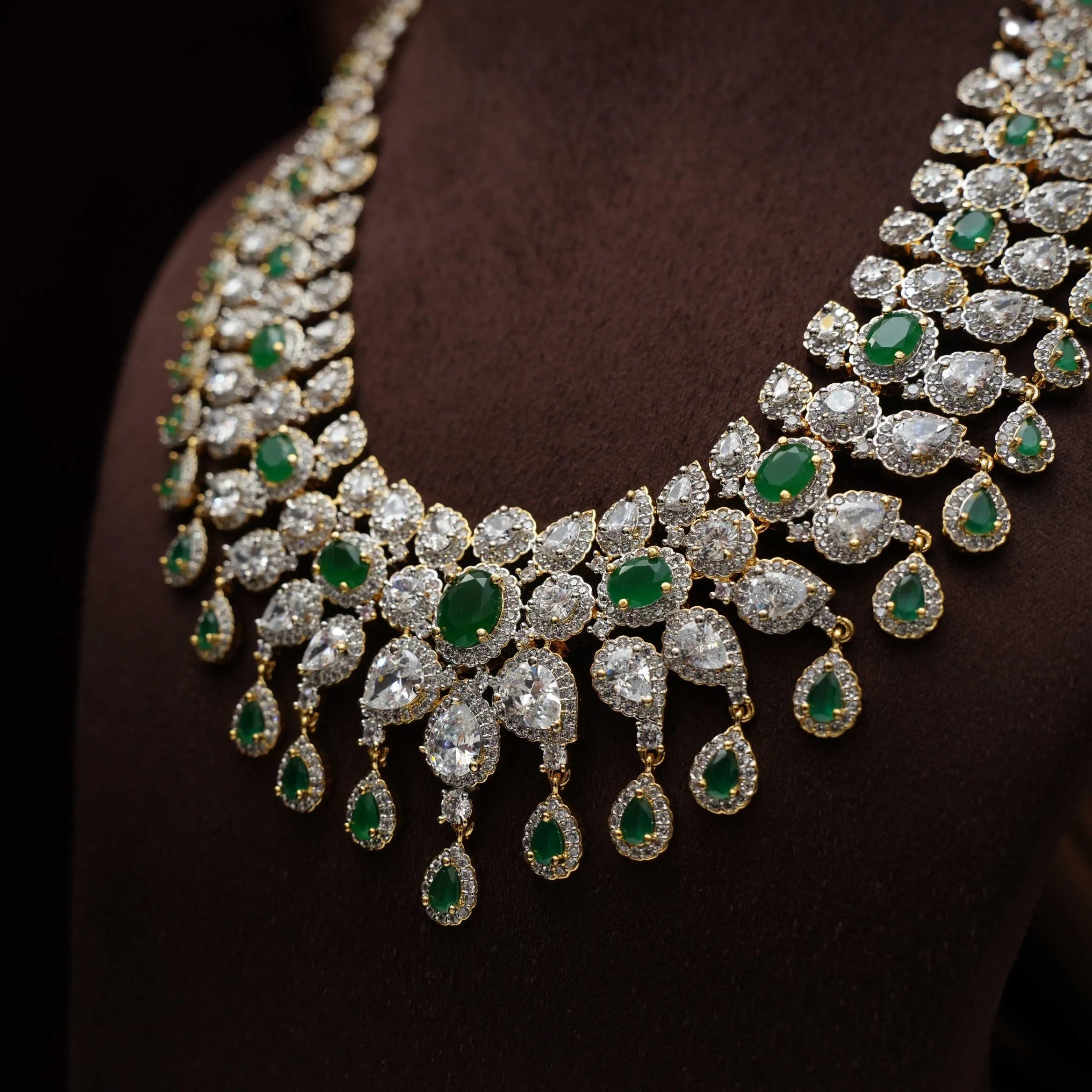 Shelin Zircon Necklace