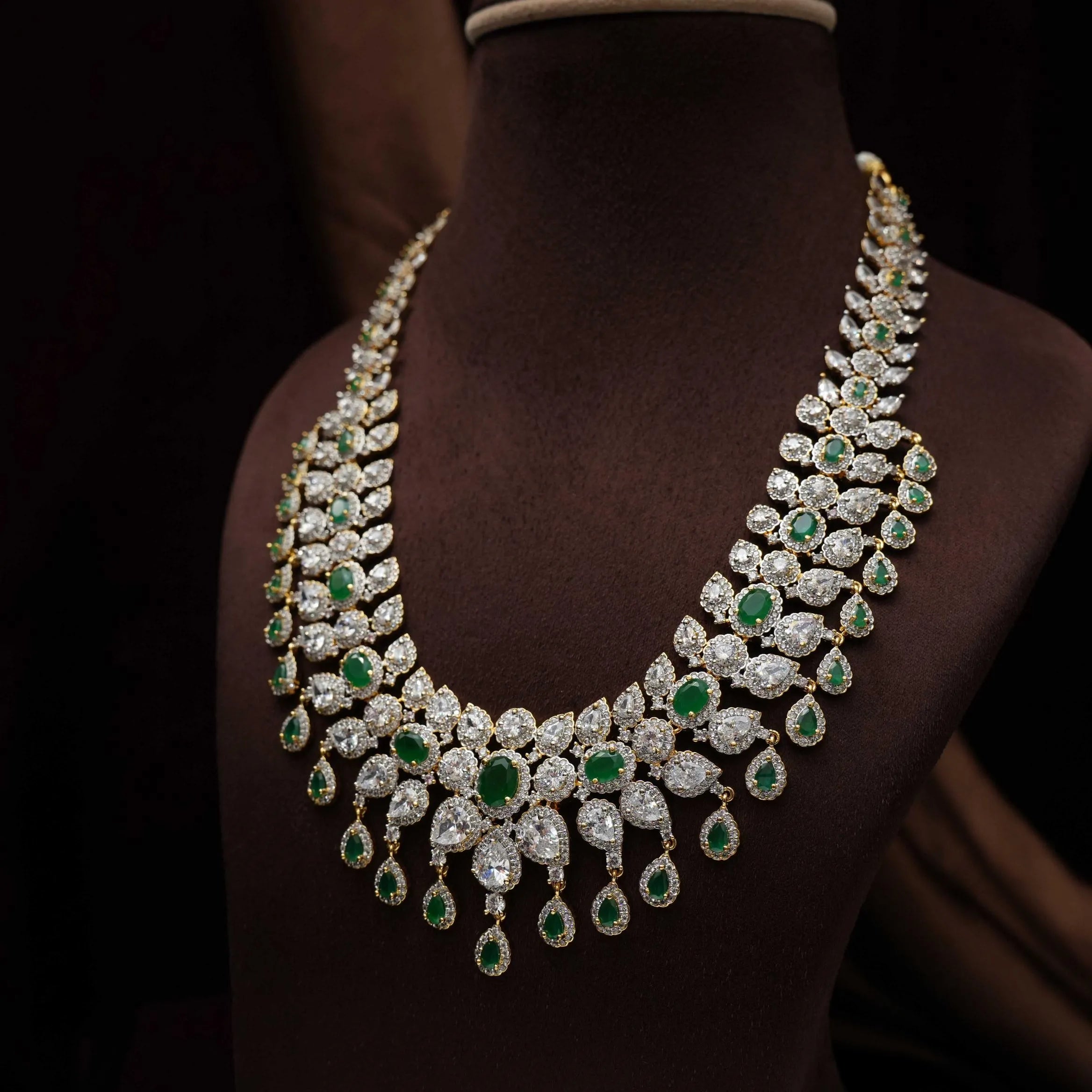Shelin Zircon Necklace