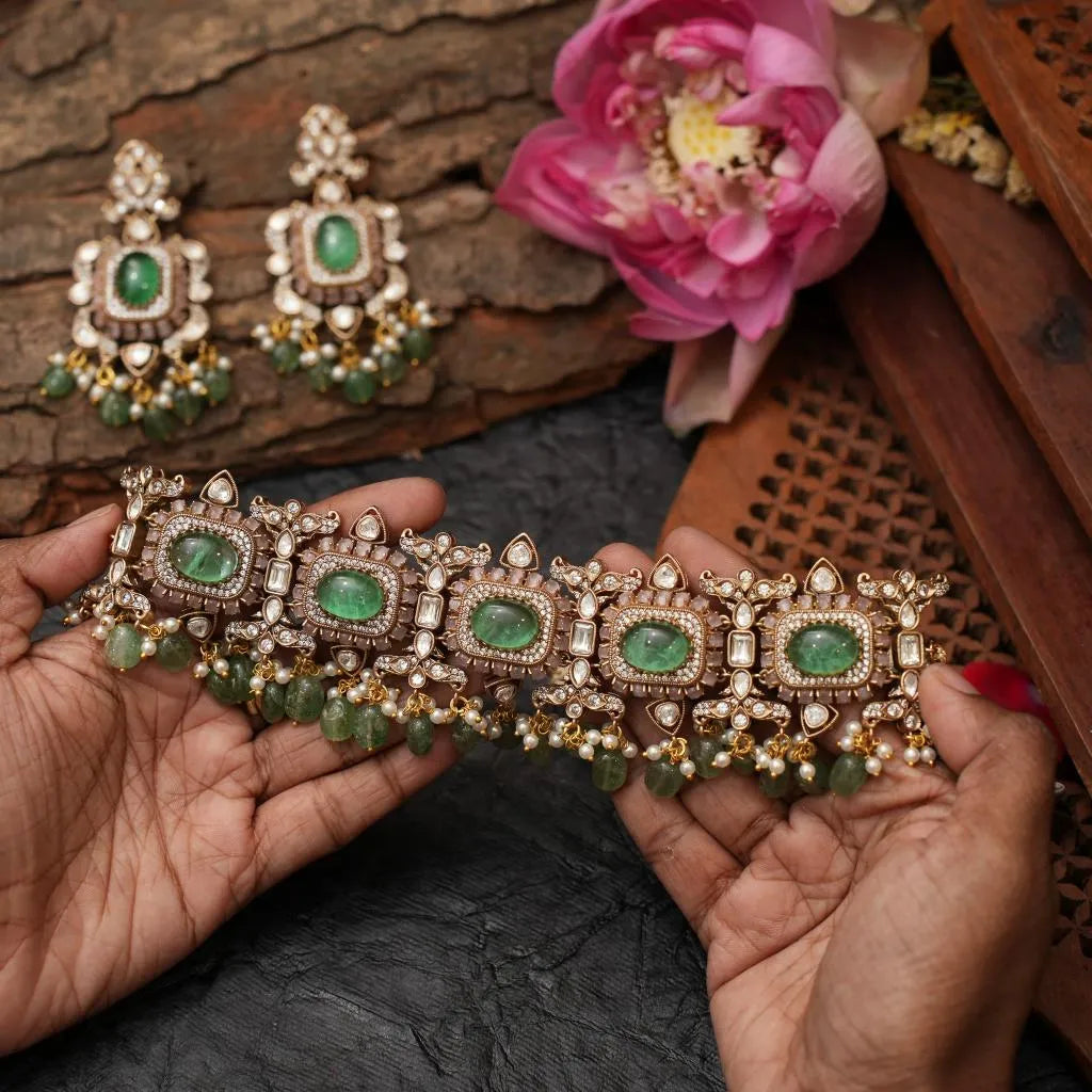 Shiza Polki Necklace - Pastel Green