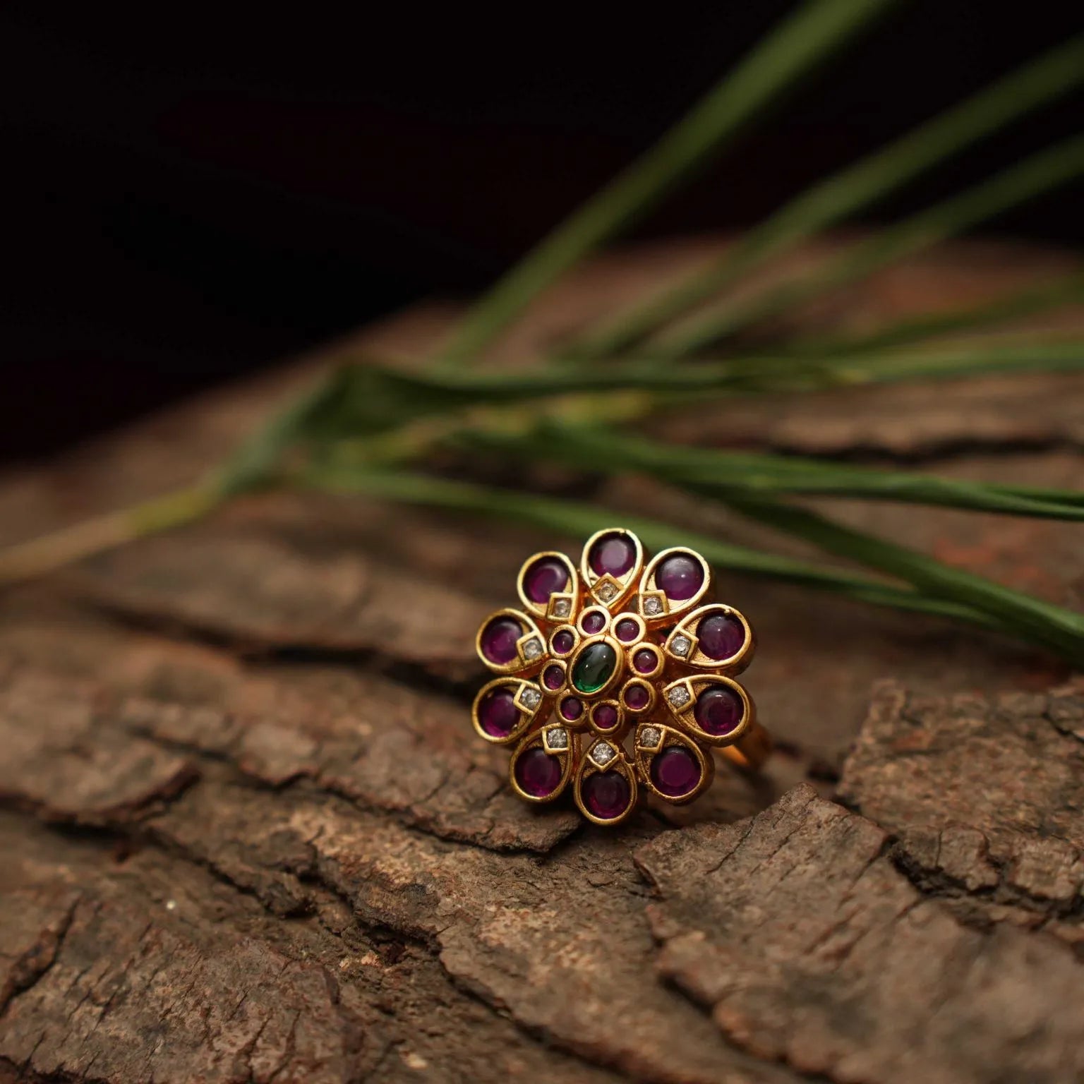 Soni Antique Ring - Rimli Boutique