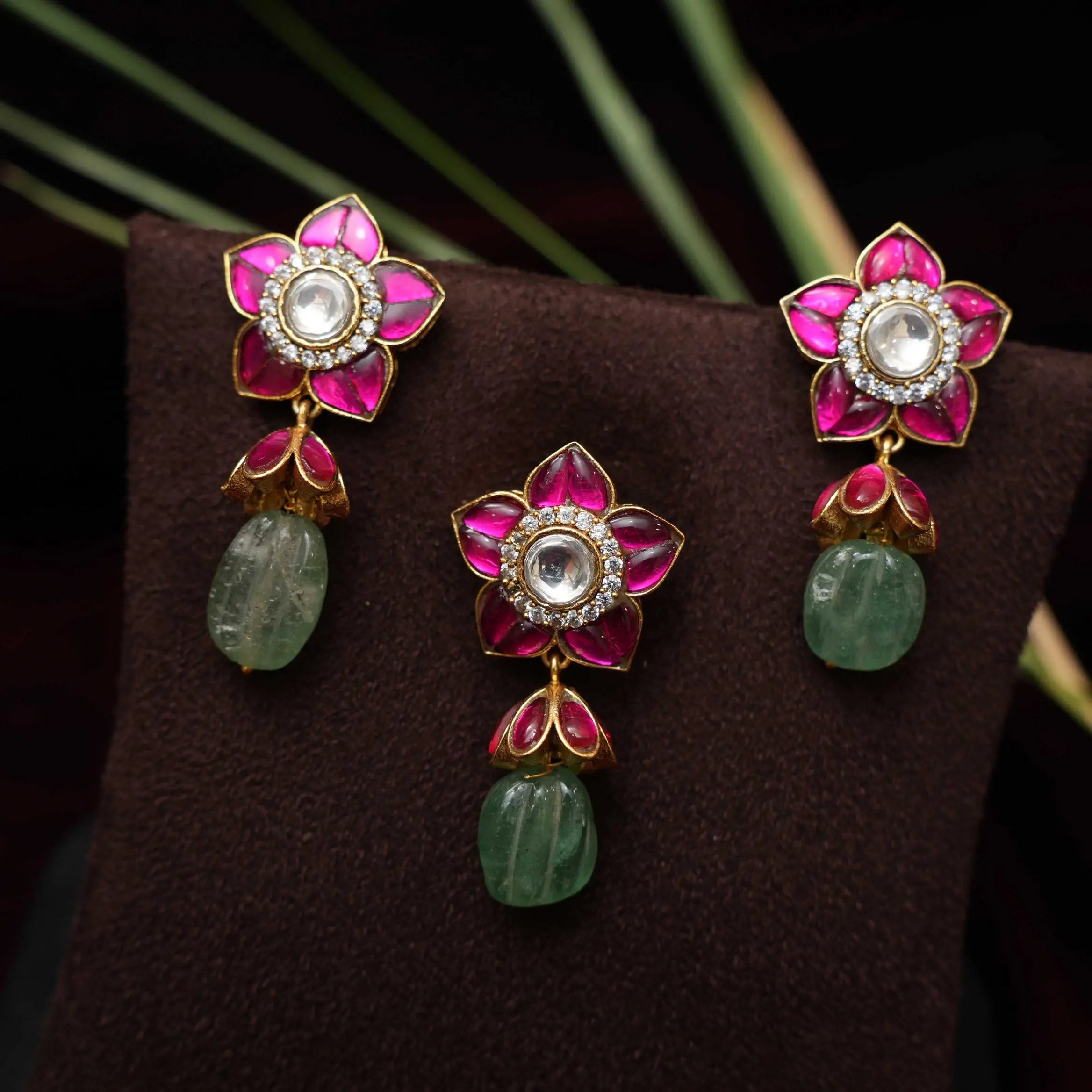 Supraja Pendant Set - Reddish Pink