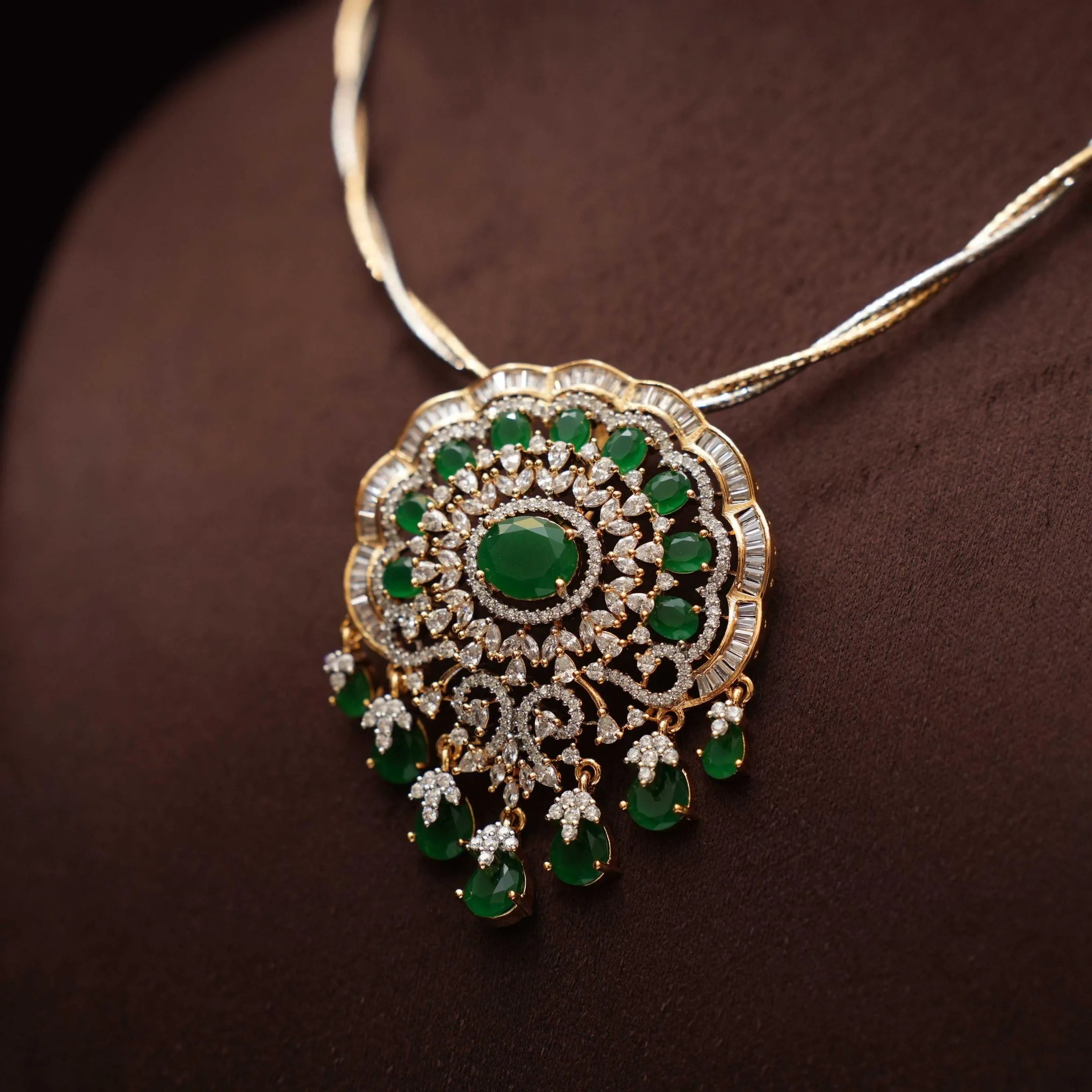 Swra Zircon Necklace