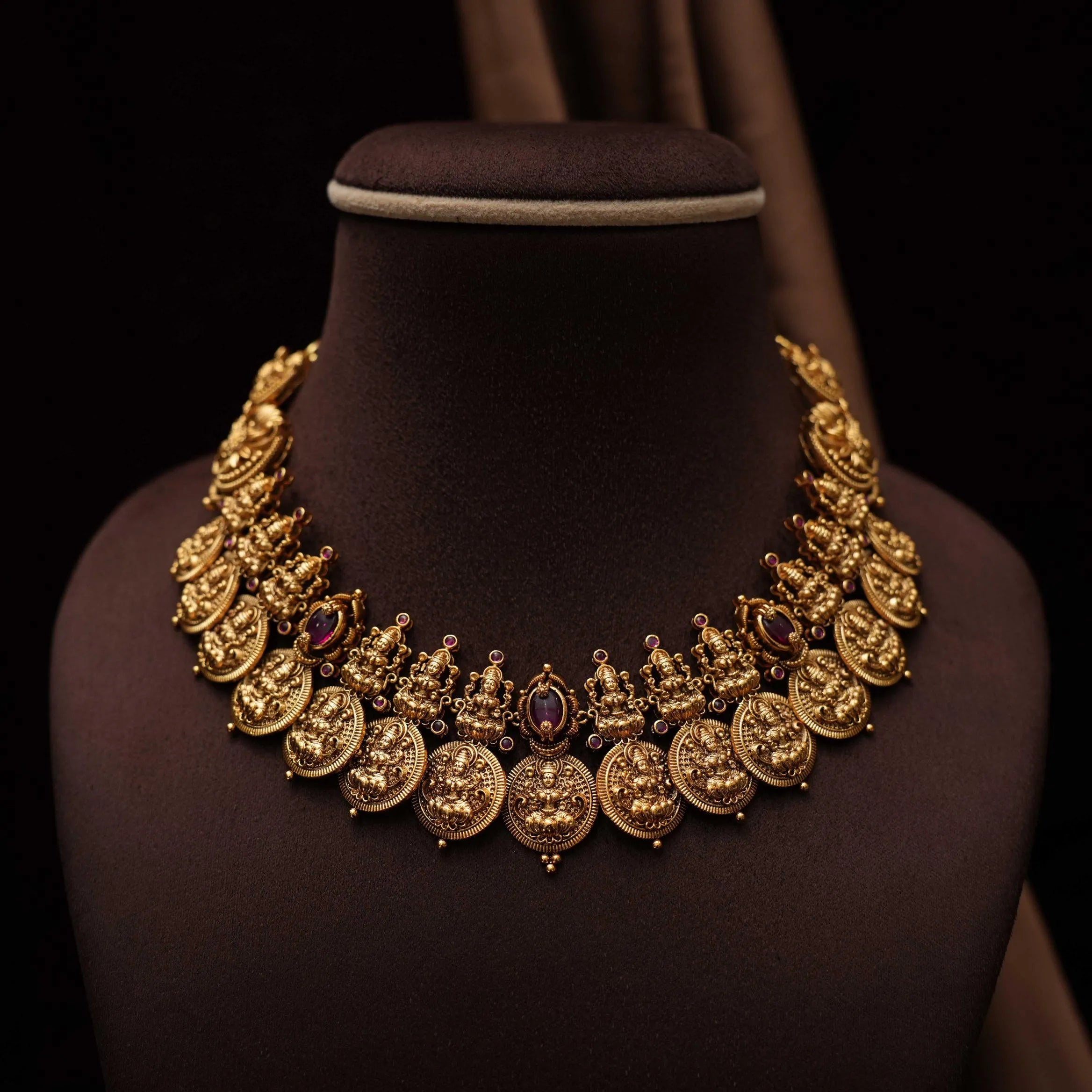 Tamarai Antique Necklace