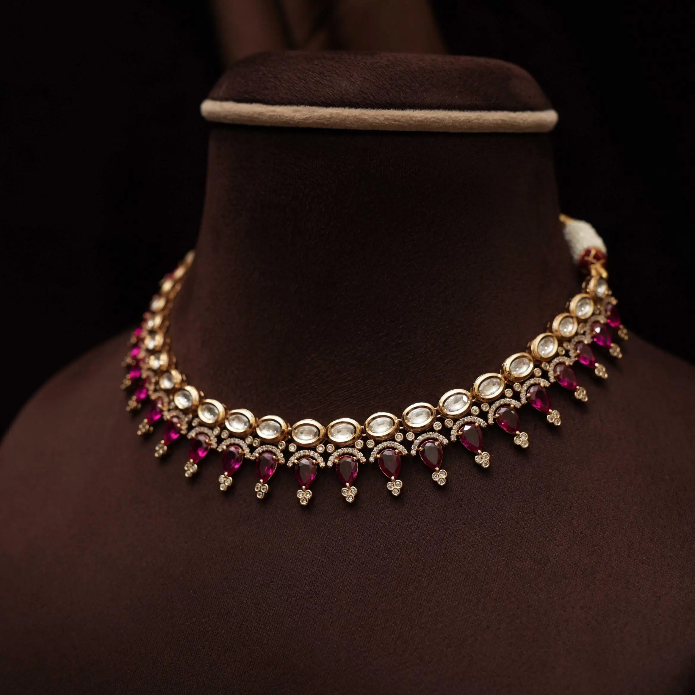 Tuhini Kundan Choker - Red