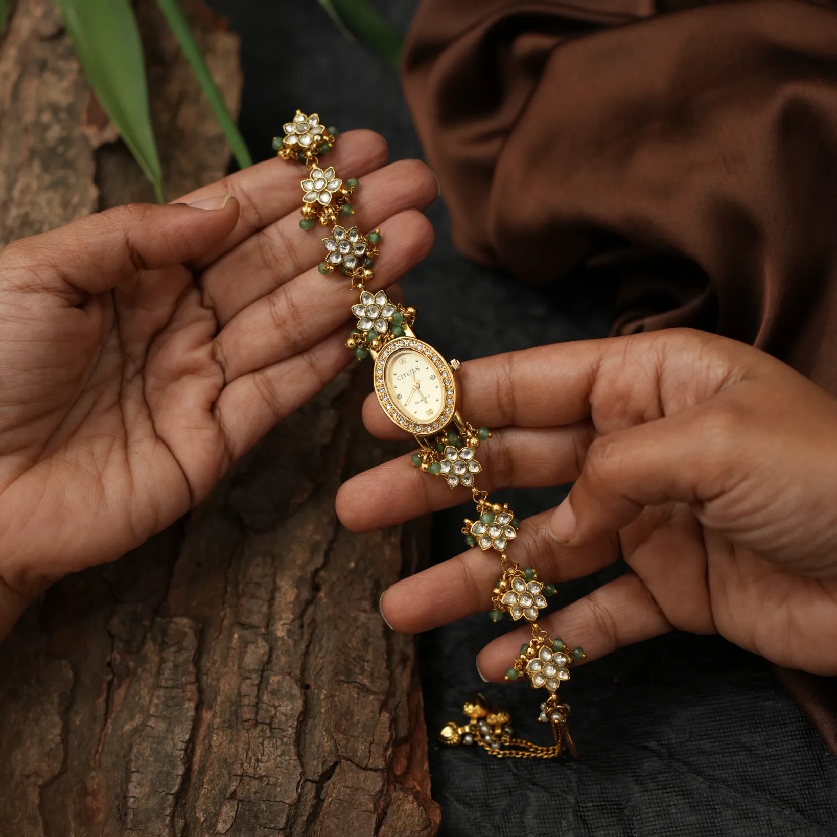 Udana Polki Watch