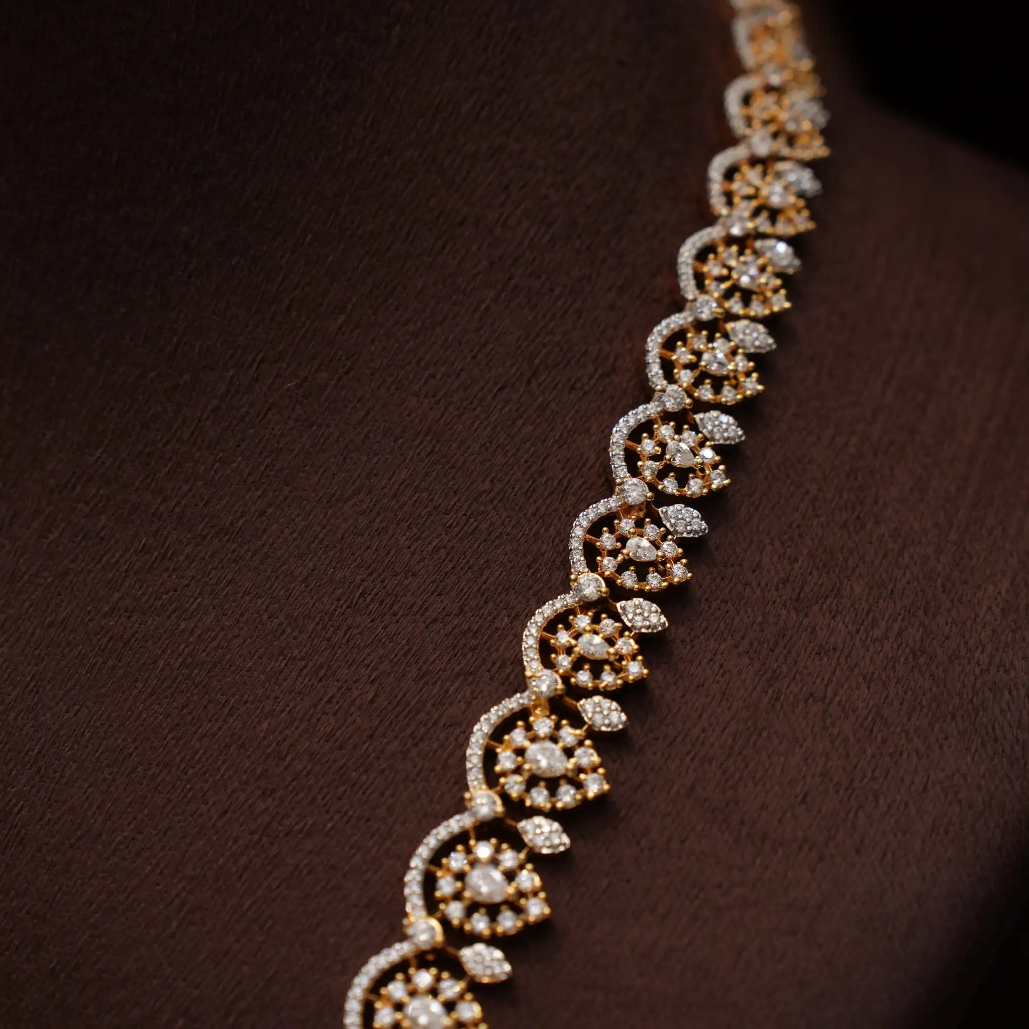 Uditi Zircon Necklace