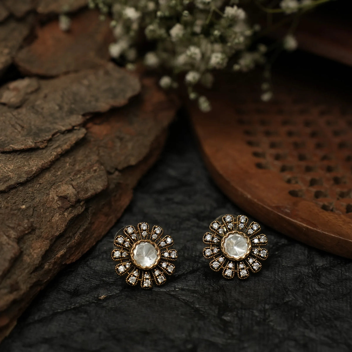 Udvita Victorian Polki Ear Stud
