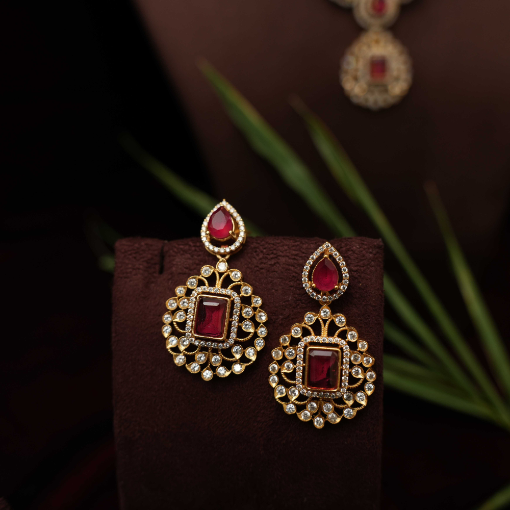 Sarika Zircon Necklace - Red