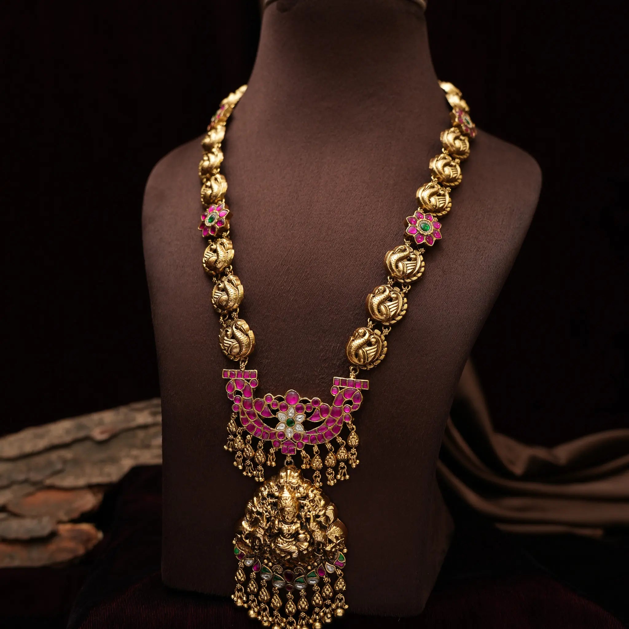 Vagisha Antique Necklace - Golden Ball