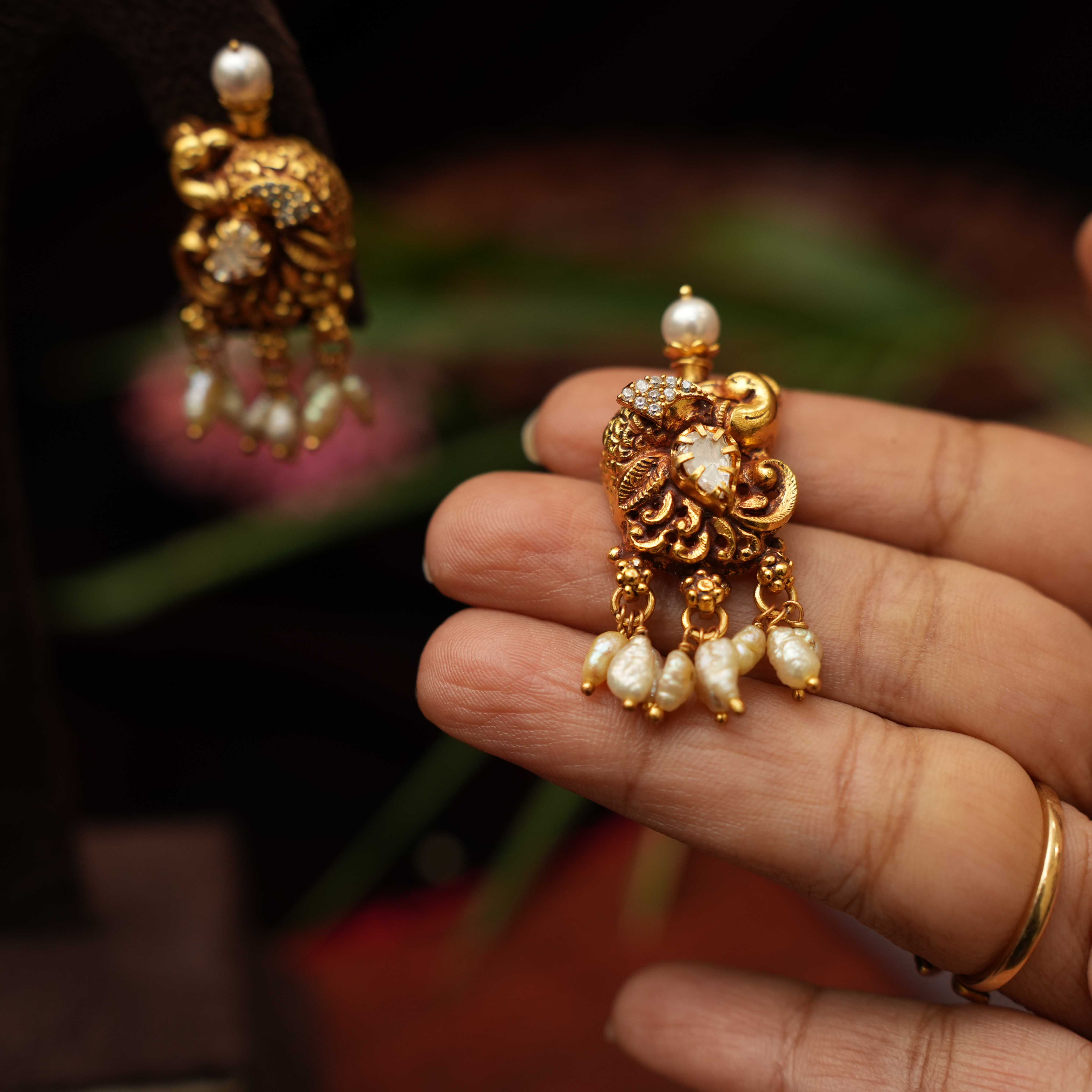 Vagmi Silver Ear Stud - Pearl