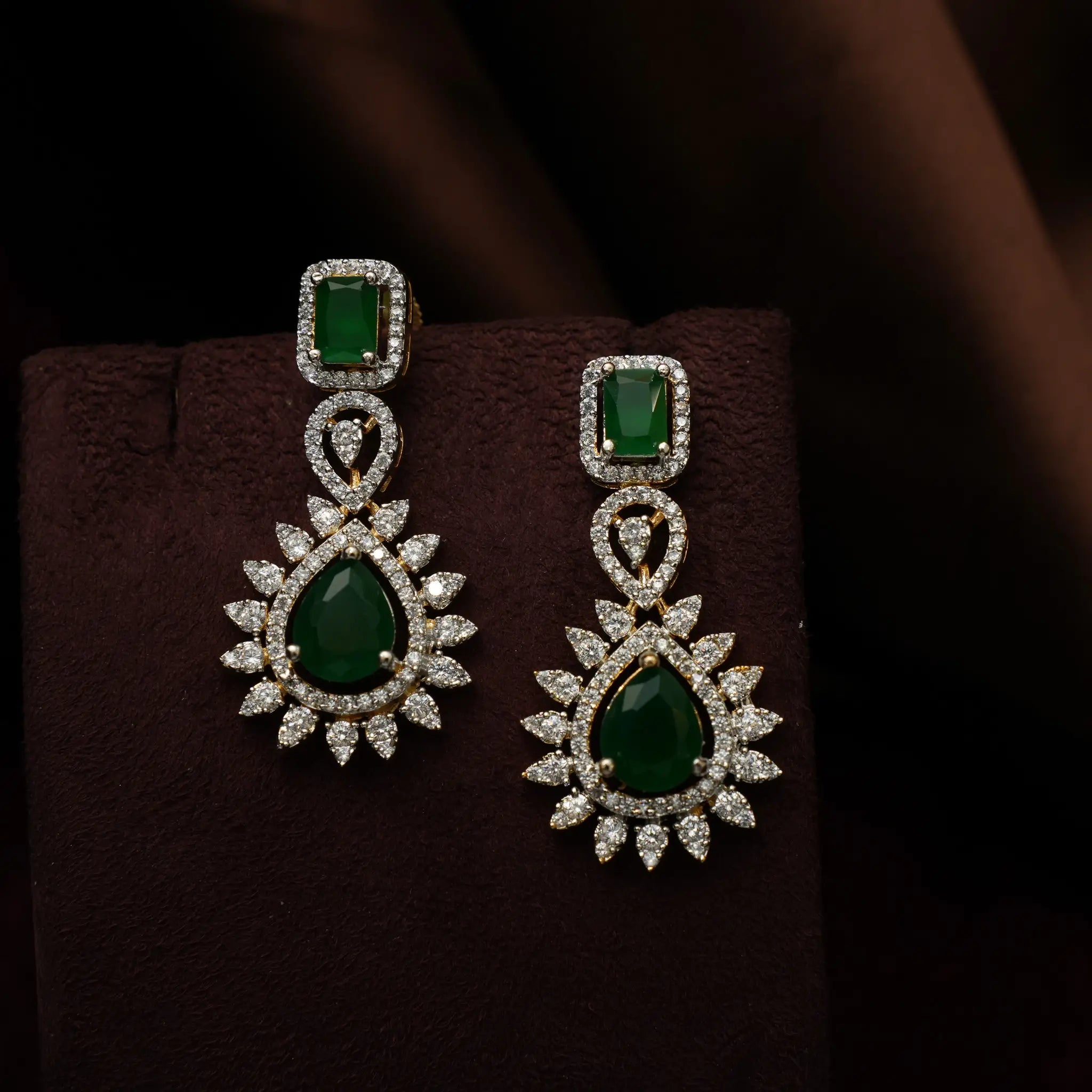 Vahnika Zircon Necklace - Green