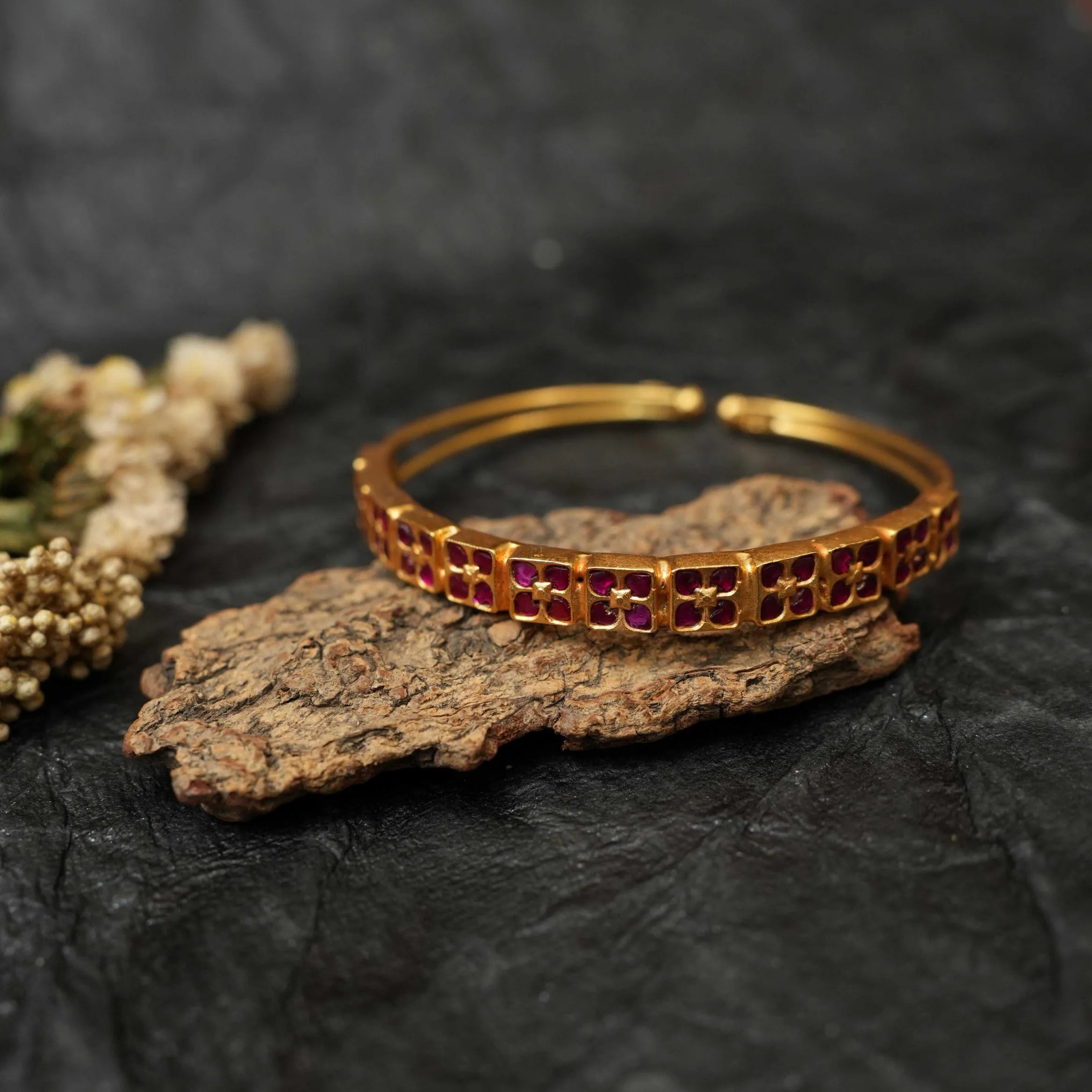 Vaidei Silver Bangle - Reddish Pink