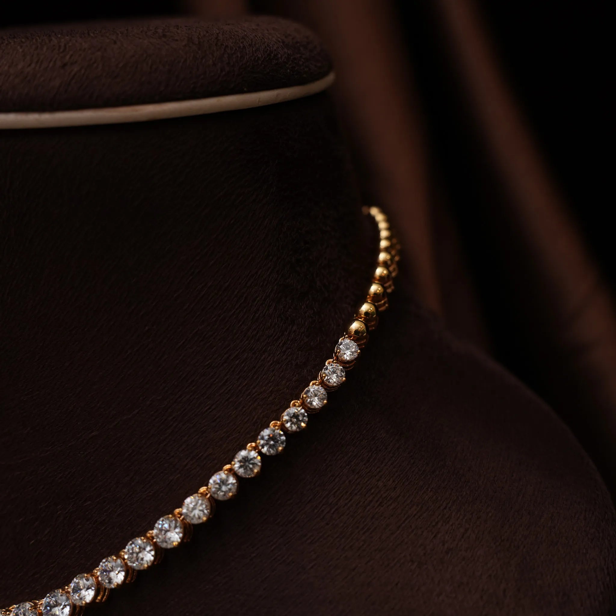 Vamika Zircon Necklace