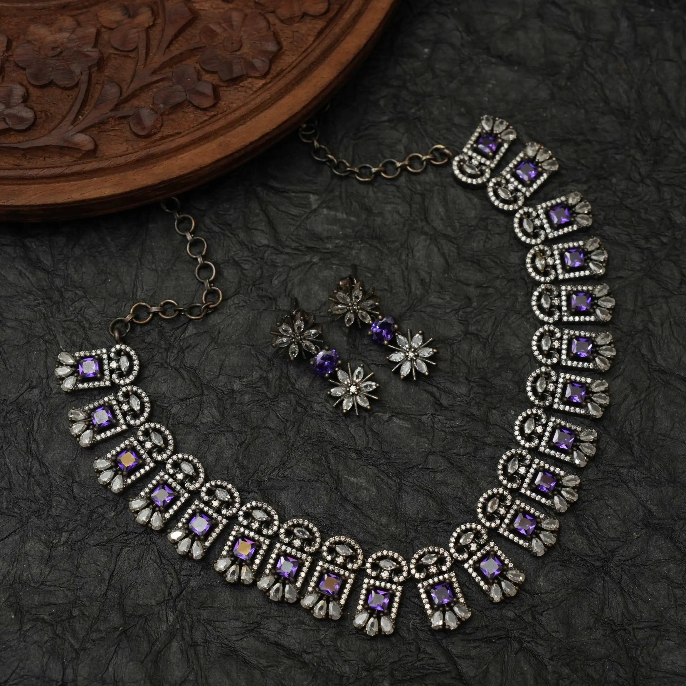 Vamika Silver Necklace