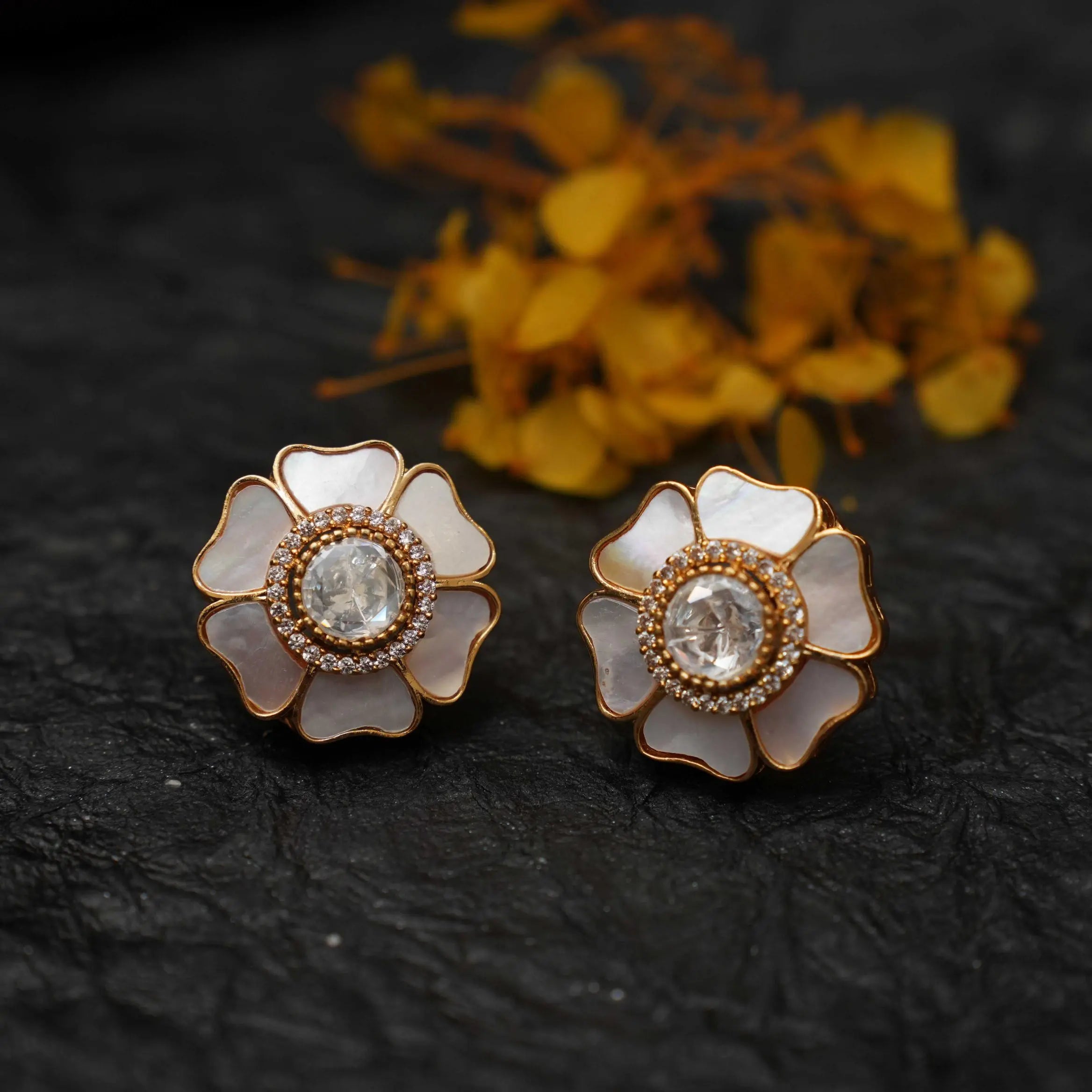 Vanya Polki Ear Stud - White